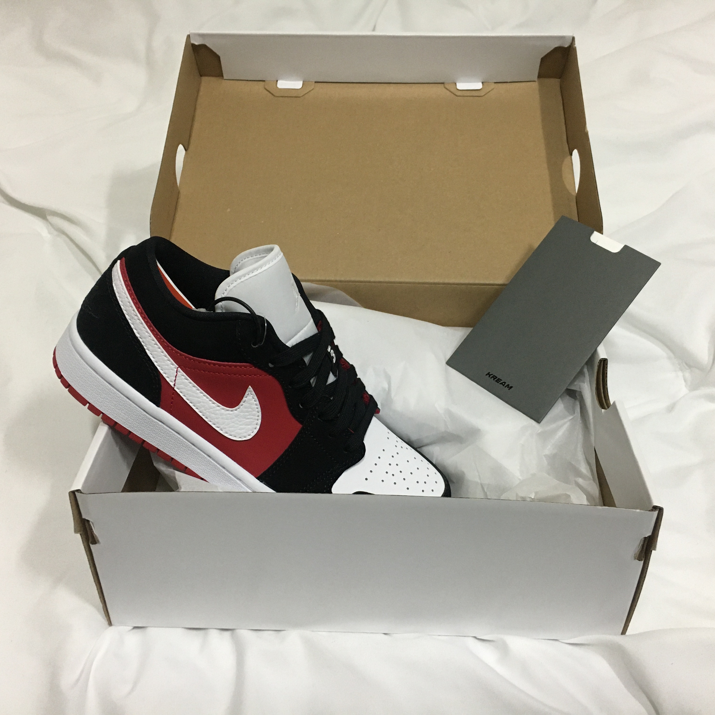 (W) Jordan 1 Low Gym Red Black White 착용 스타일 - 1