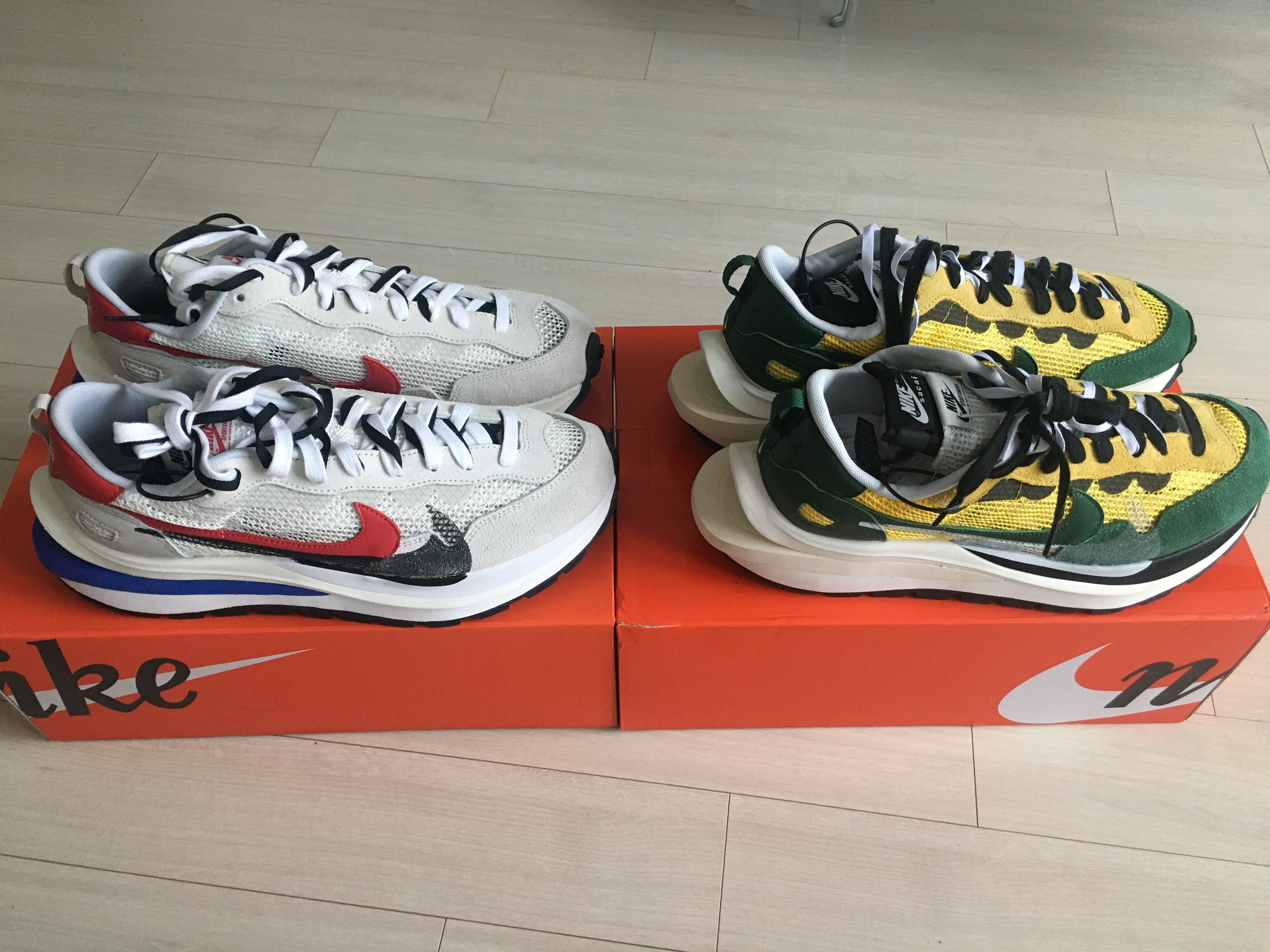 Nike x Sacai VaporWaffle Tour Yellow & Gorge Green Sail, Nike x Sacai VaporWaffle Royal Fuchsia 착용 스타일 - 1