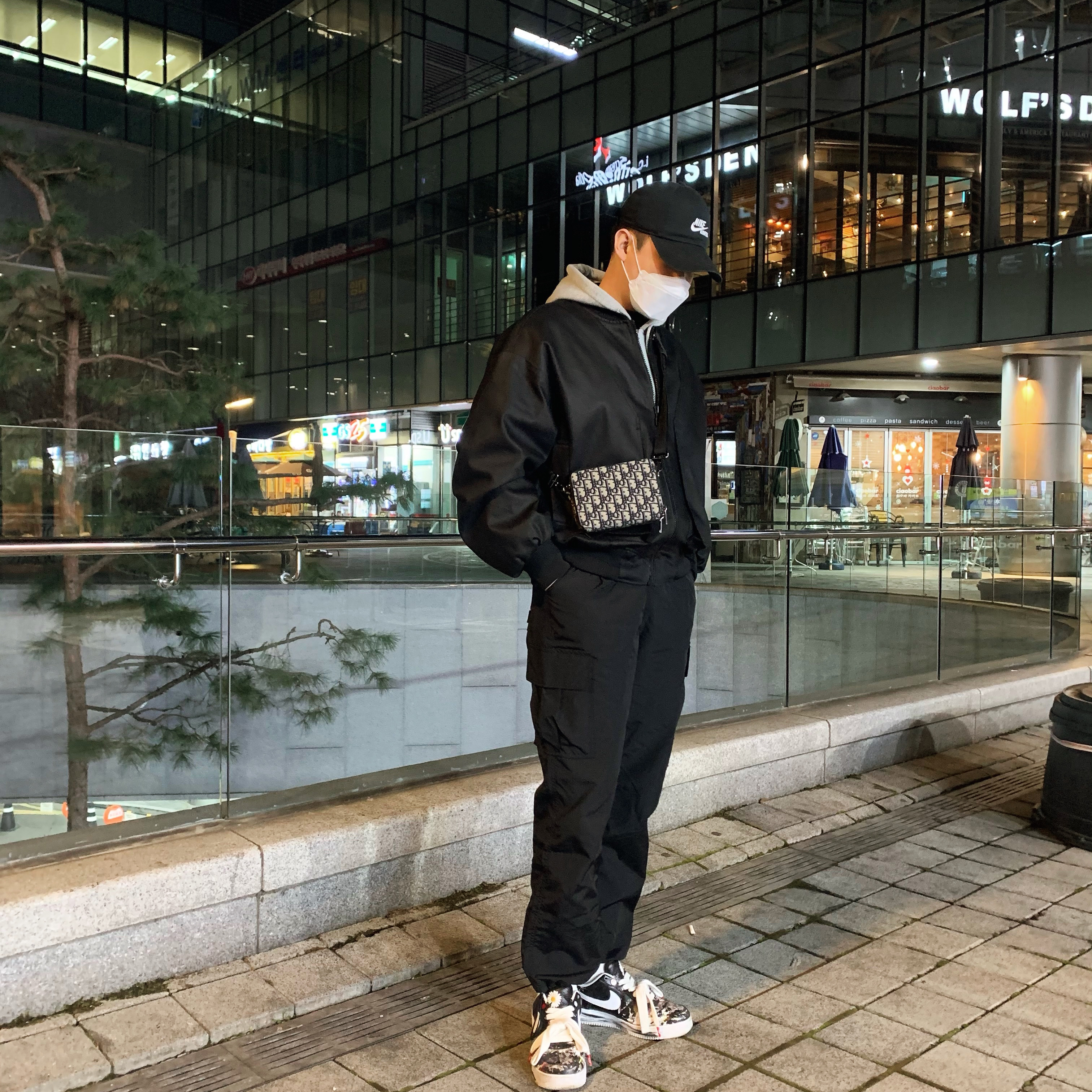 Nike x Peaceminusone Air Force 1 Low Para-Noise 착용 스타일