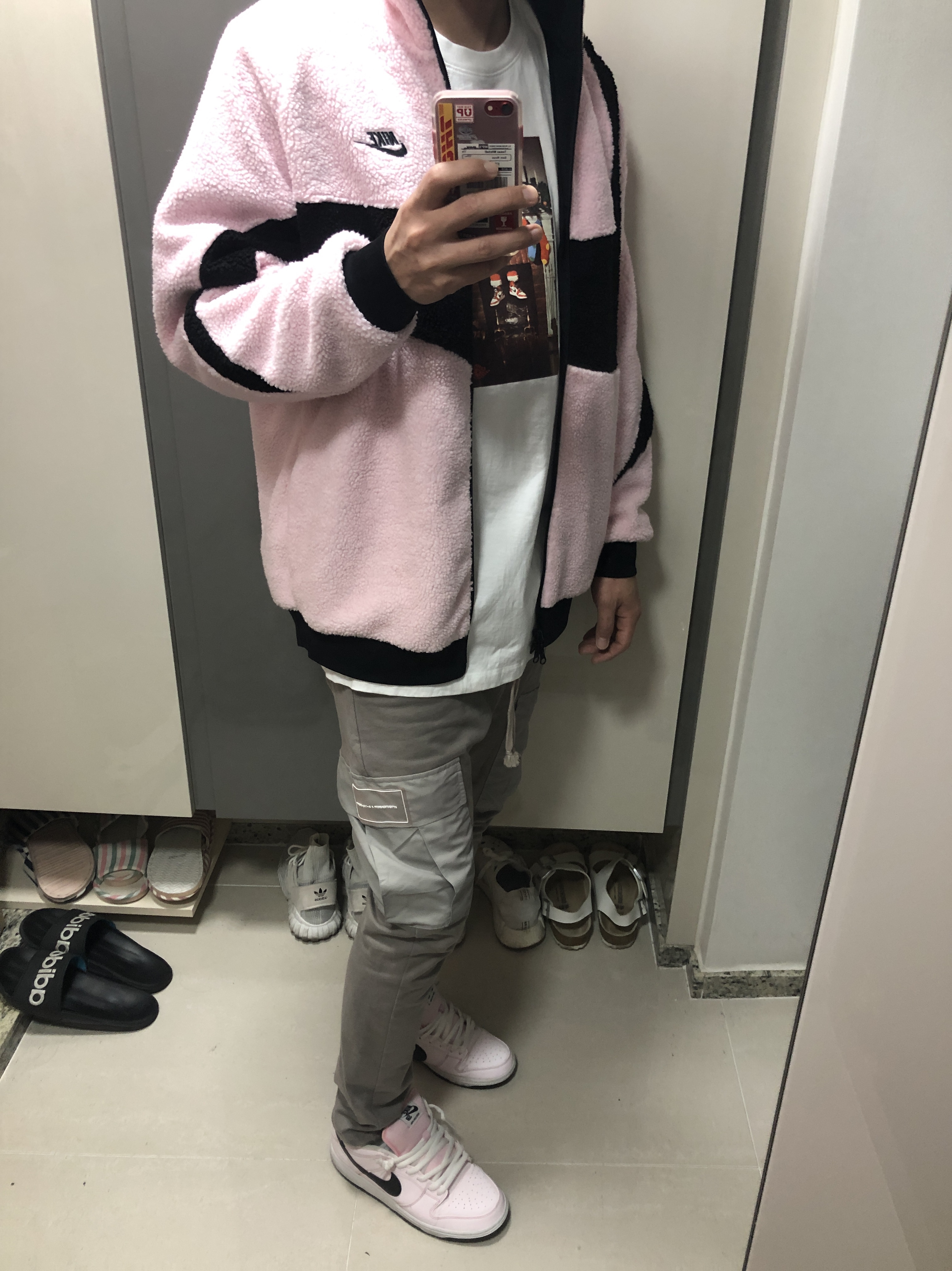 Nike Big Swoosh Full Zip Jacket Black Anthracite, Nike Dunk SB Low Pink Box 착용 스타일 - 1