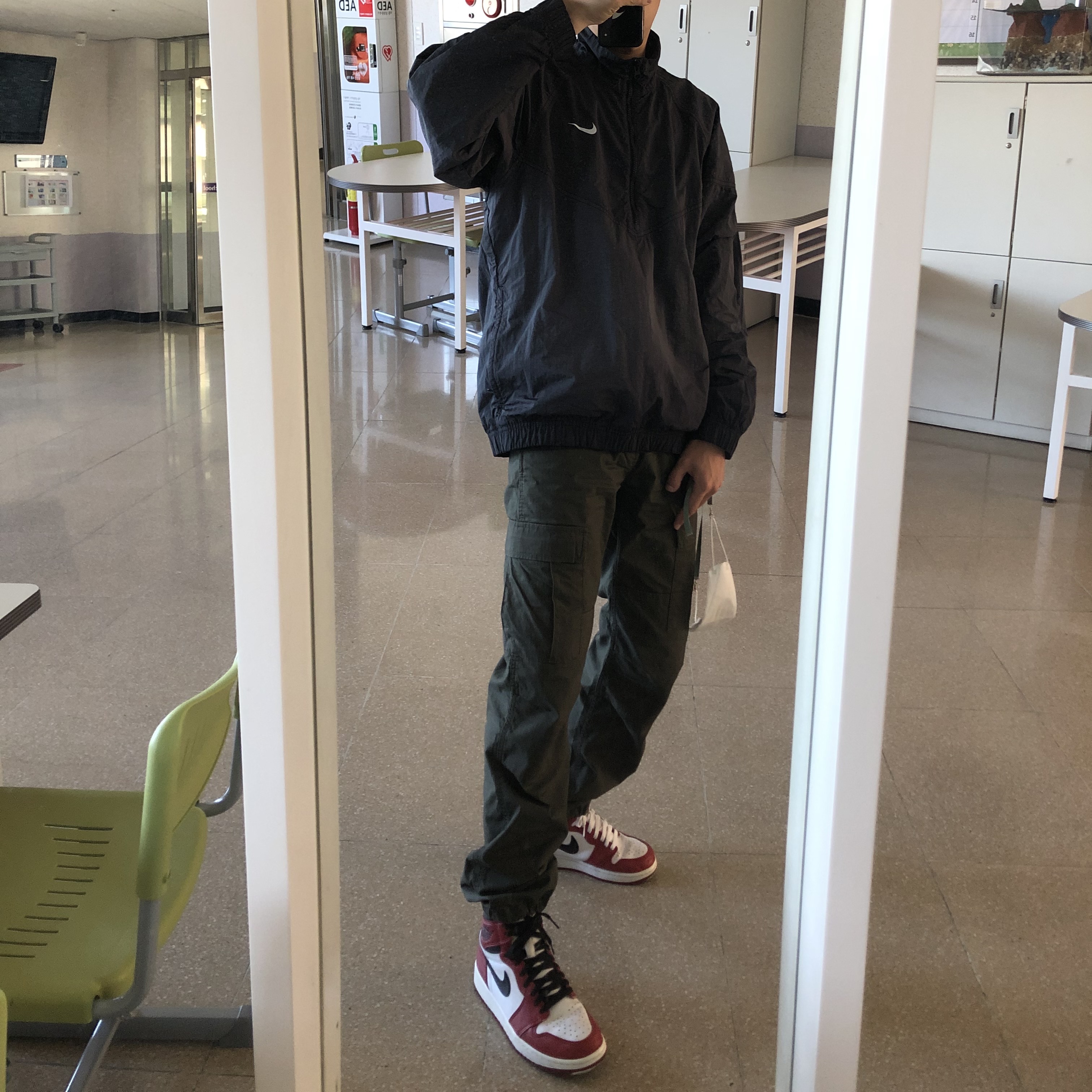Jordan 1 Retro High OG Chicago 2015, Nike x Stussy Windrunner Jacket Off Noir 착용 스타일