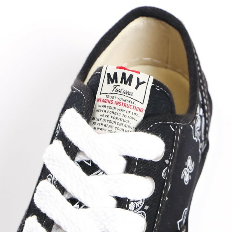 Maison Mihara Yasuhiro Peterson OG Sole Canvas Bandana Low-top Sneakers Black 착용 스타일 - 2