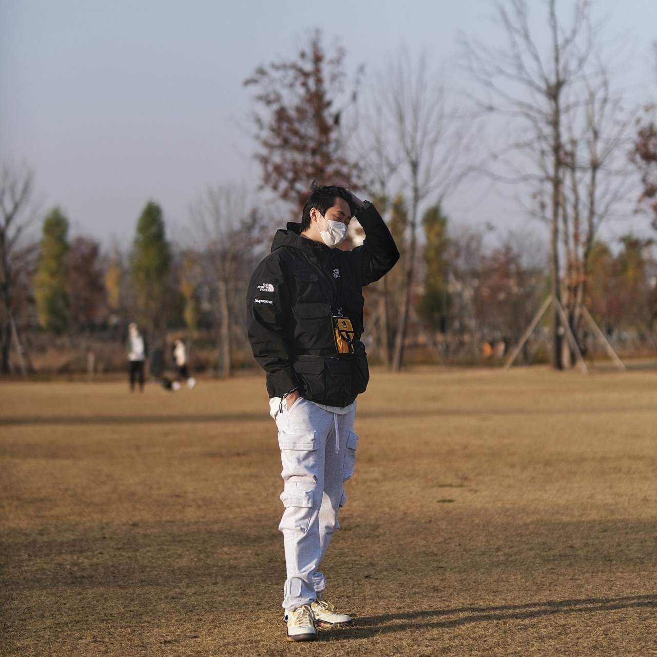 Jordan 5 x Off-White Retro SP Sail Fire Red, Supreme x The North Face Cargo Jacket Black - 20SS 착용 스타일
