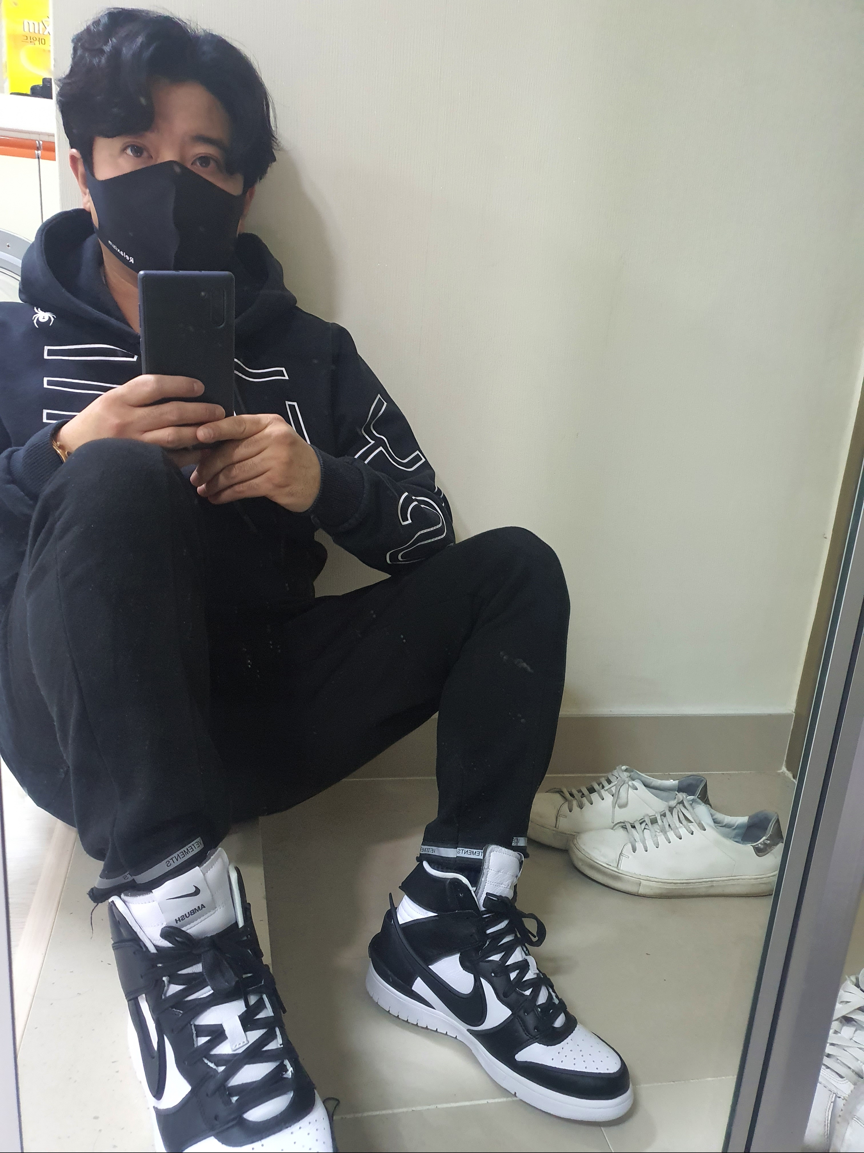 Nike x Ambush Dunk High Black 착용 스타일 - 1
