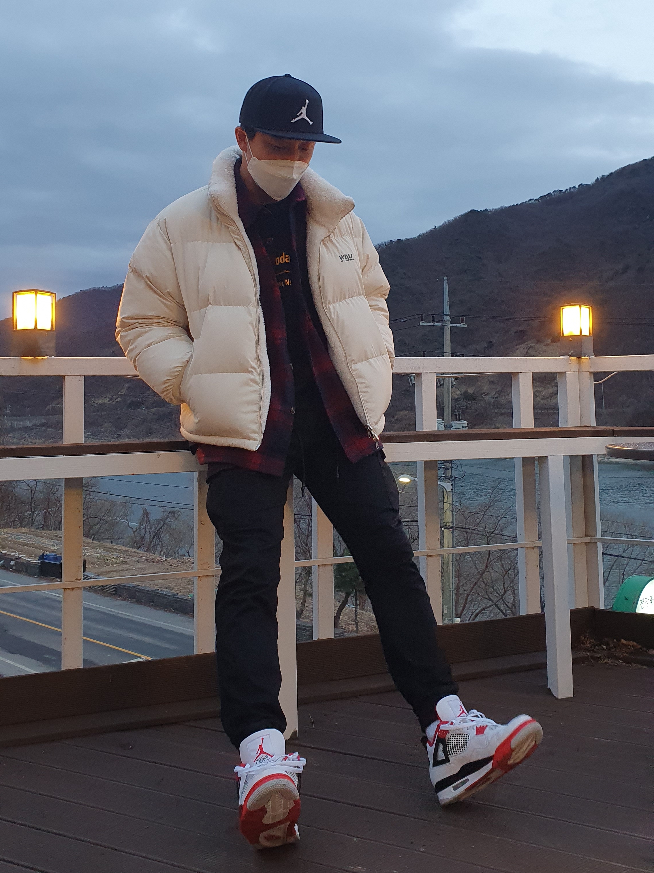 Jordan 4 Retro OG Fire Red 2020 착용 스타일