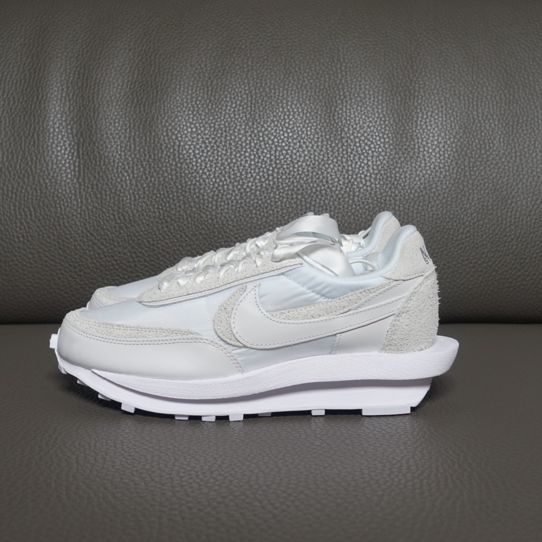 Nike x Sacai LDWaffle White Nylon 착용 스타일 - 2