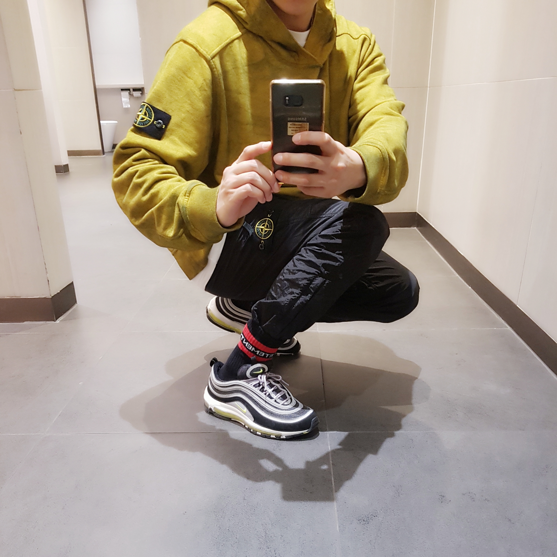 Nike Air Max 97 OG Black Volt Asia 착용 스타일 - 1