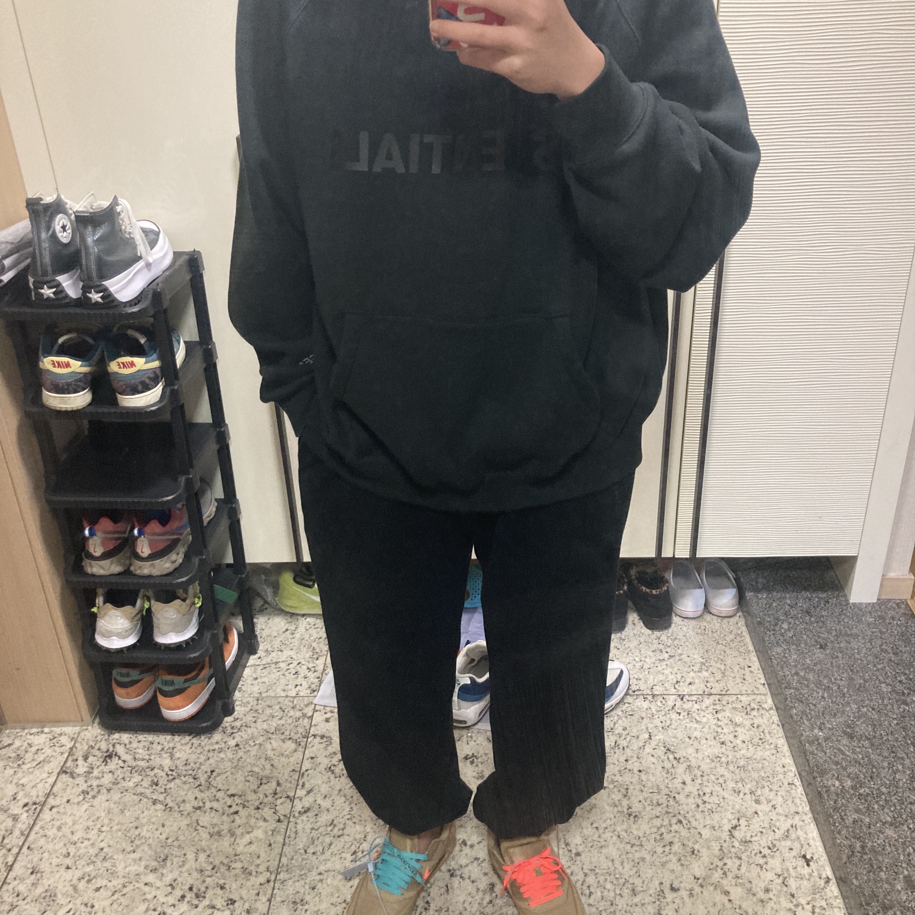 Nike x Off-White Air Max 90 V2 Desert Ore 착용 스타일