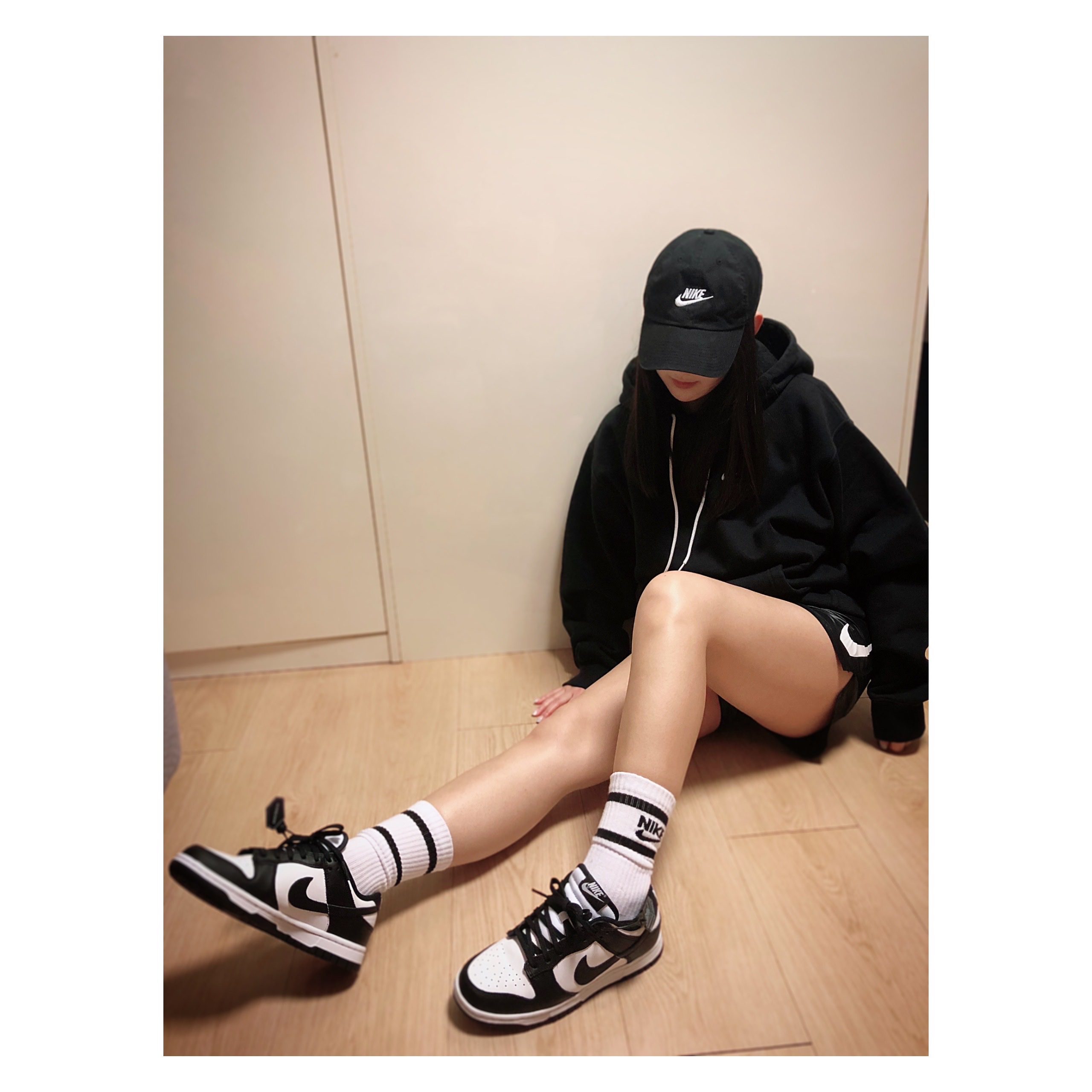 (W) Nike Dunk Low Black, Nike M NRG Hoodie Black 착용 스타일