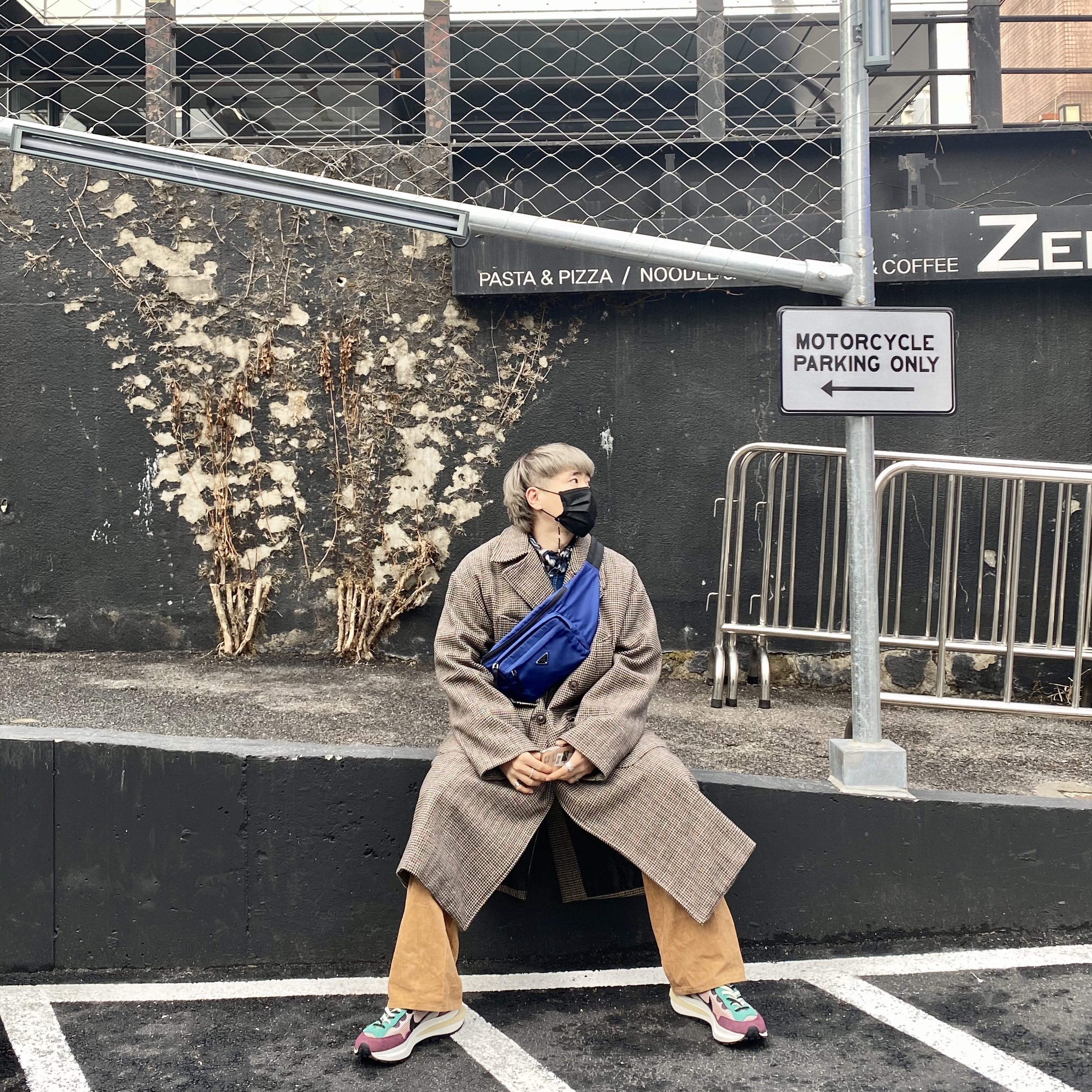 Nike x Sacai VaporWaffle String & Black Villain Red 착용 스타일