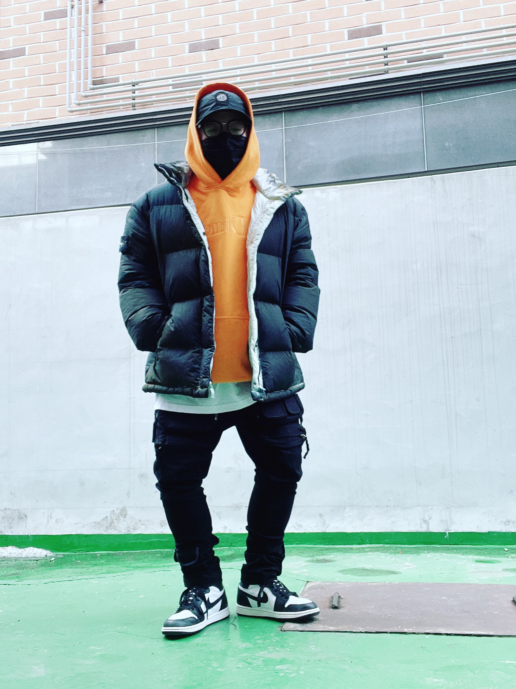 Jordan 1 Retro High OG Black White 2014, Supreme x Stone Island Painted Camo Crinkle Down Jacket Dark Teal - 20FW 착용 스타일