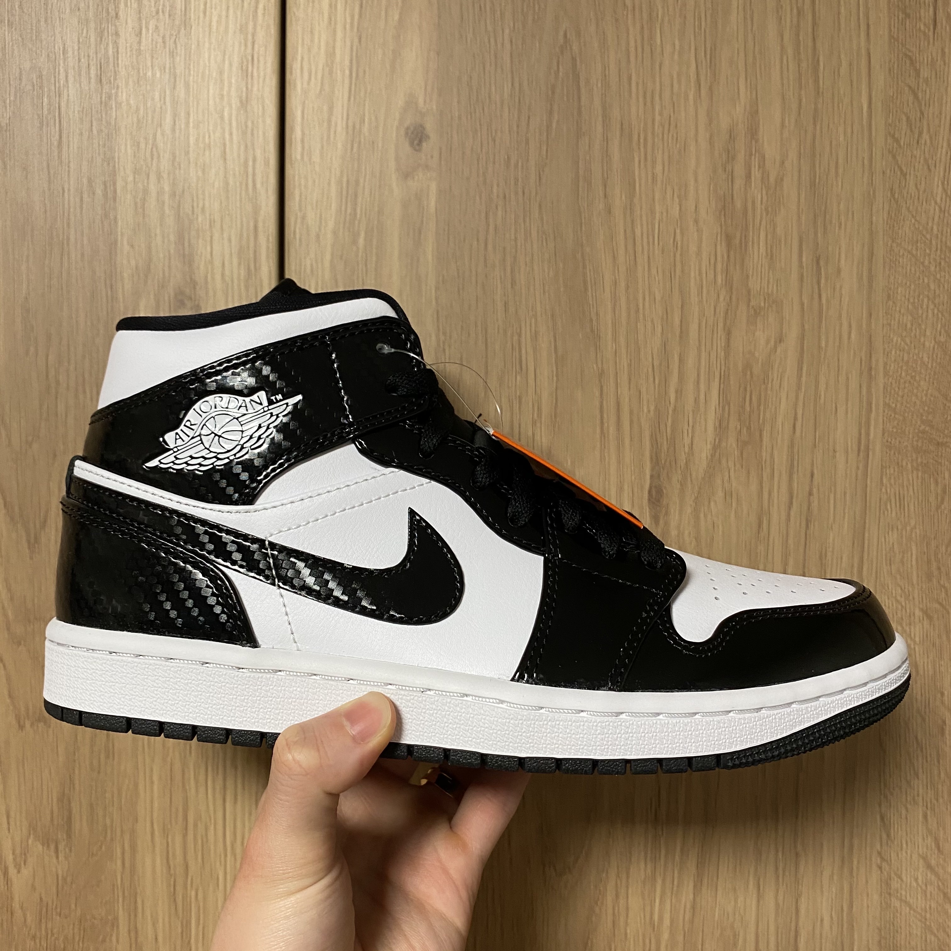 Jordan 1 Mid SE ASW Black 착용 스타일 - 2