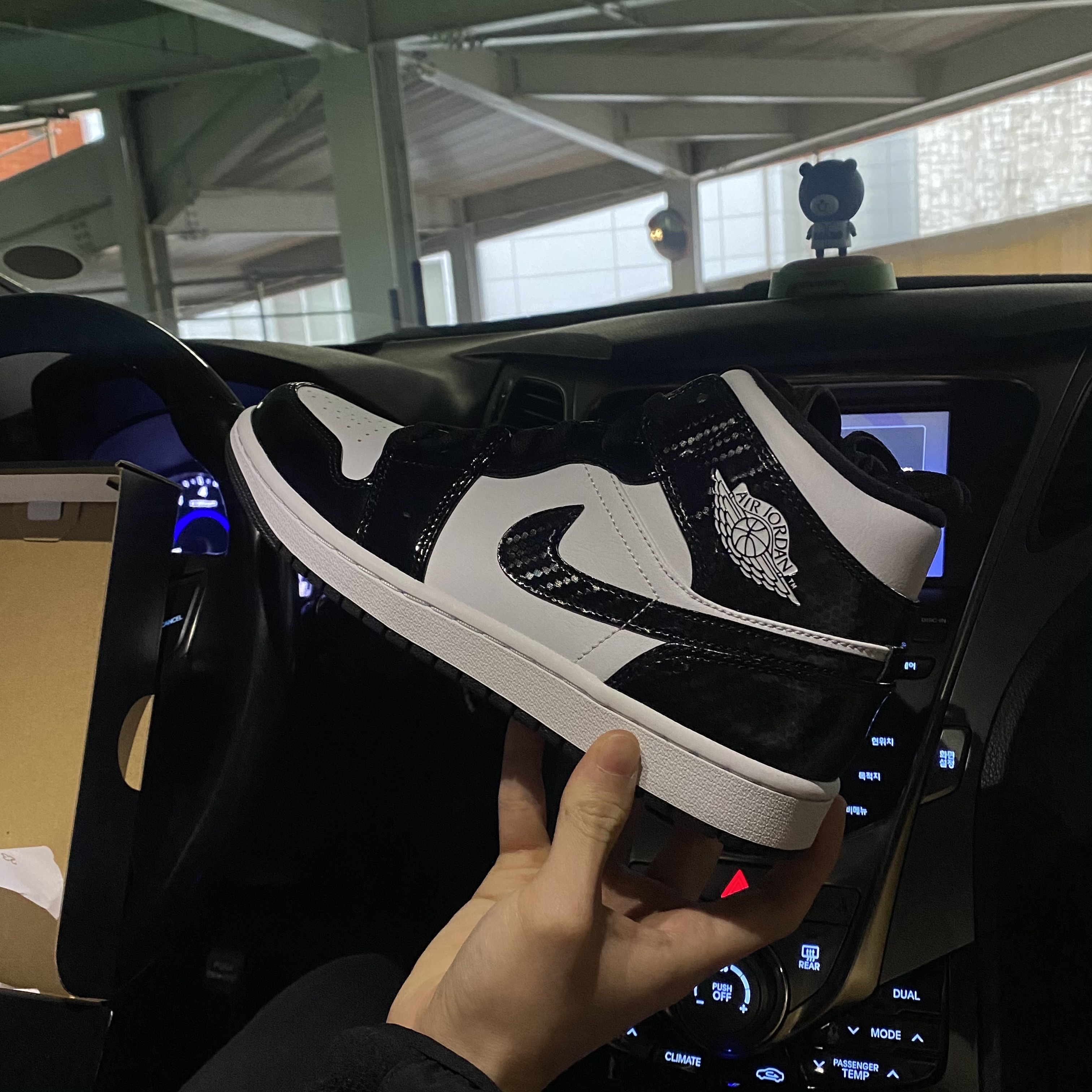 Jordan 1 Mid SE ASW Black 착용 스타일 - 3