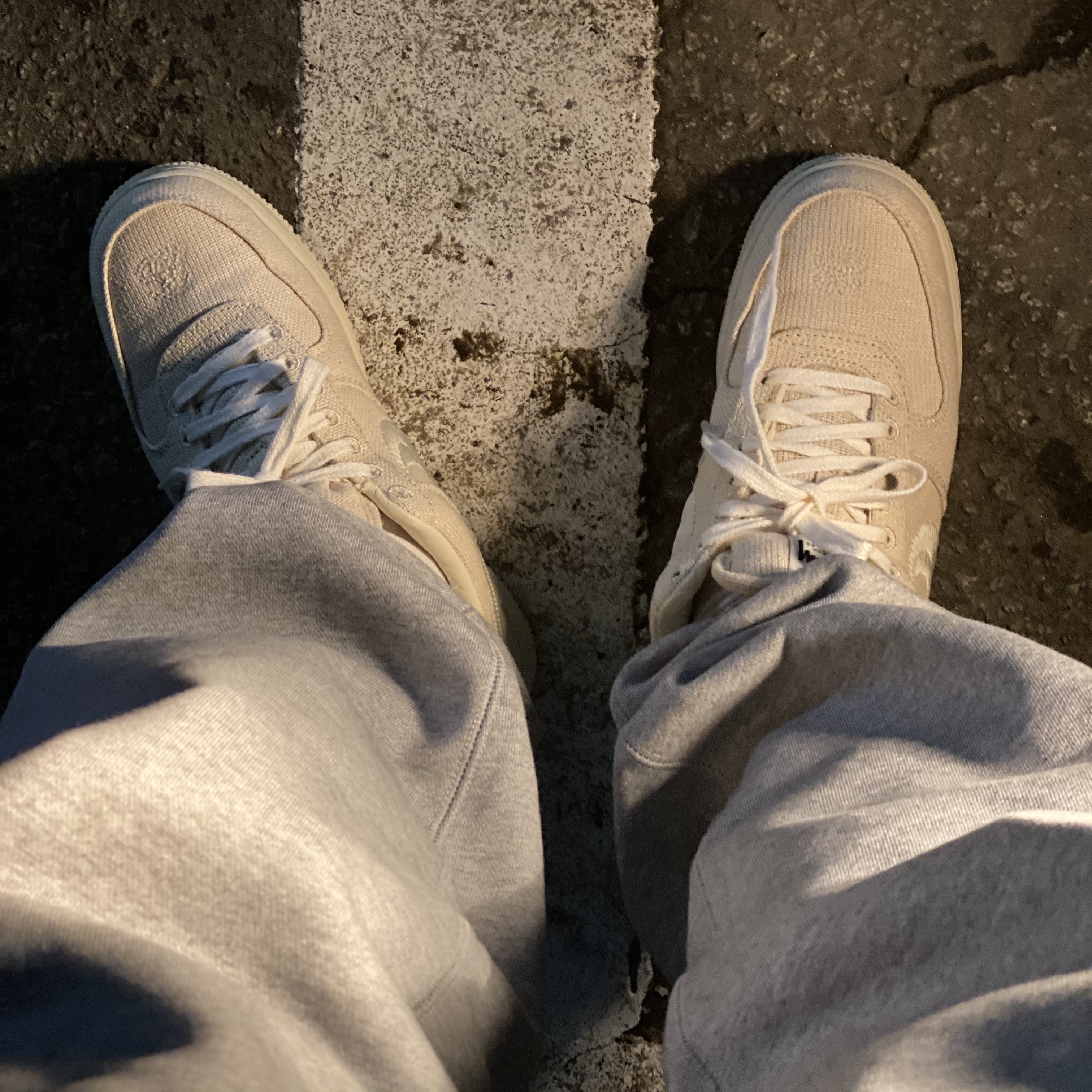 Nike x Stussy Air Force 1 Low Fossil, Nike x Stussy NRG ZR Fleece Pants Heather Grey - US/EU 착용 스타일 - 2