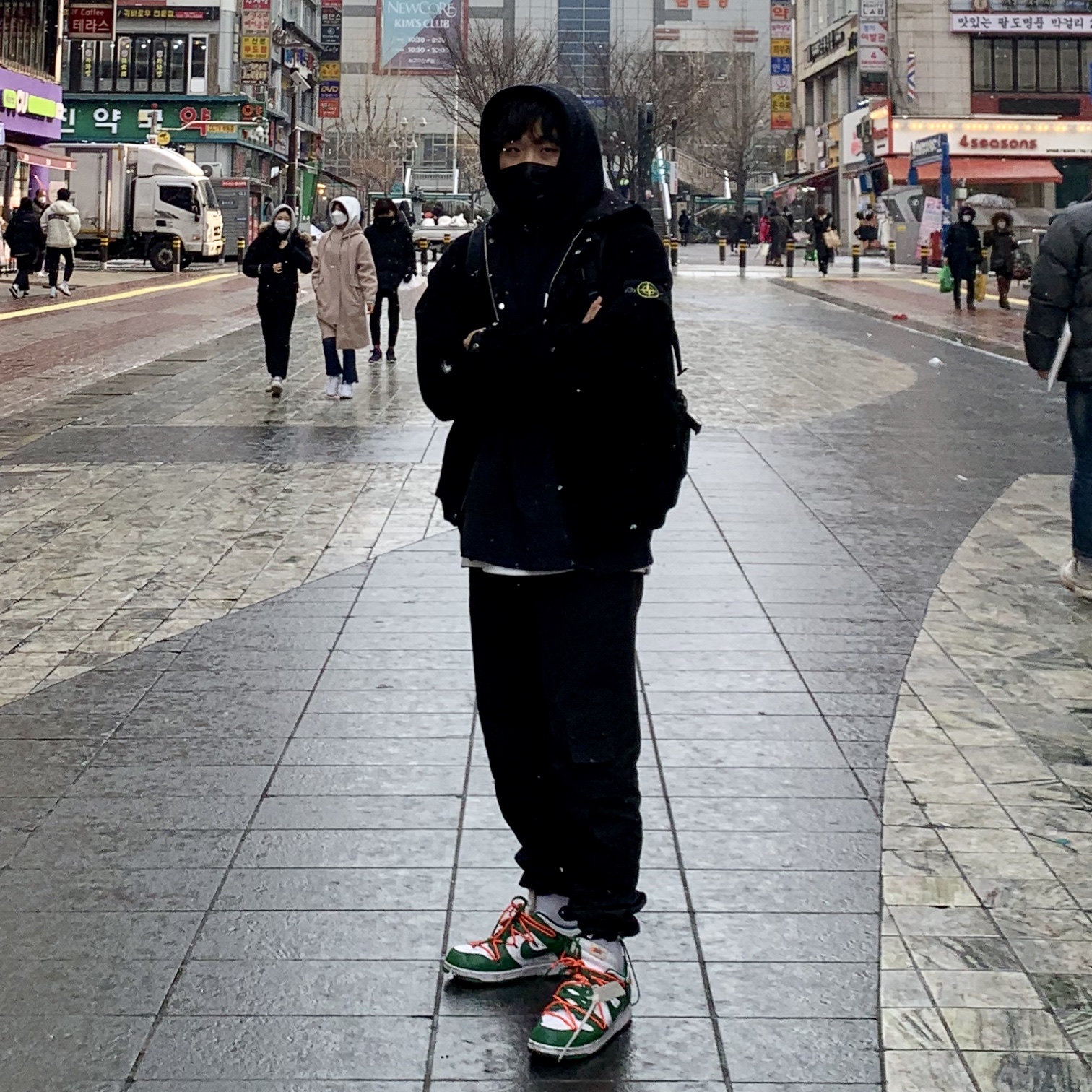 Supreme x Stone Island Corduroy Jacket Black - 20FW, Nike x Sacai NRG Hoodie Black 착용 스타일