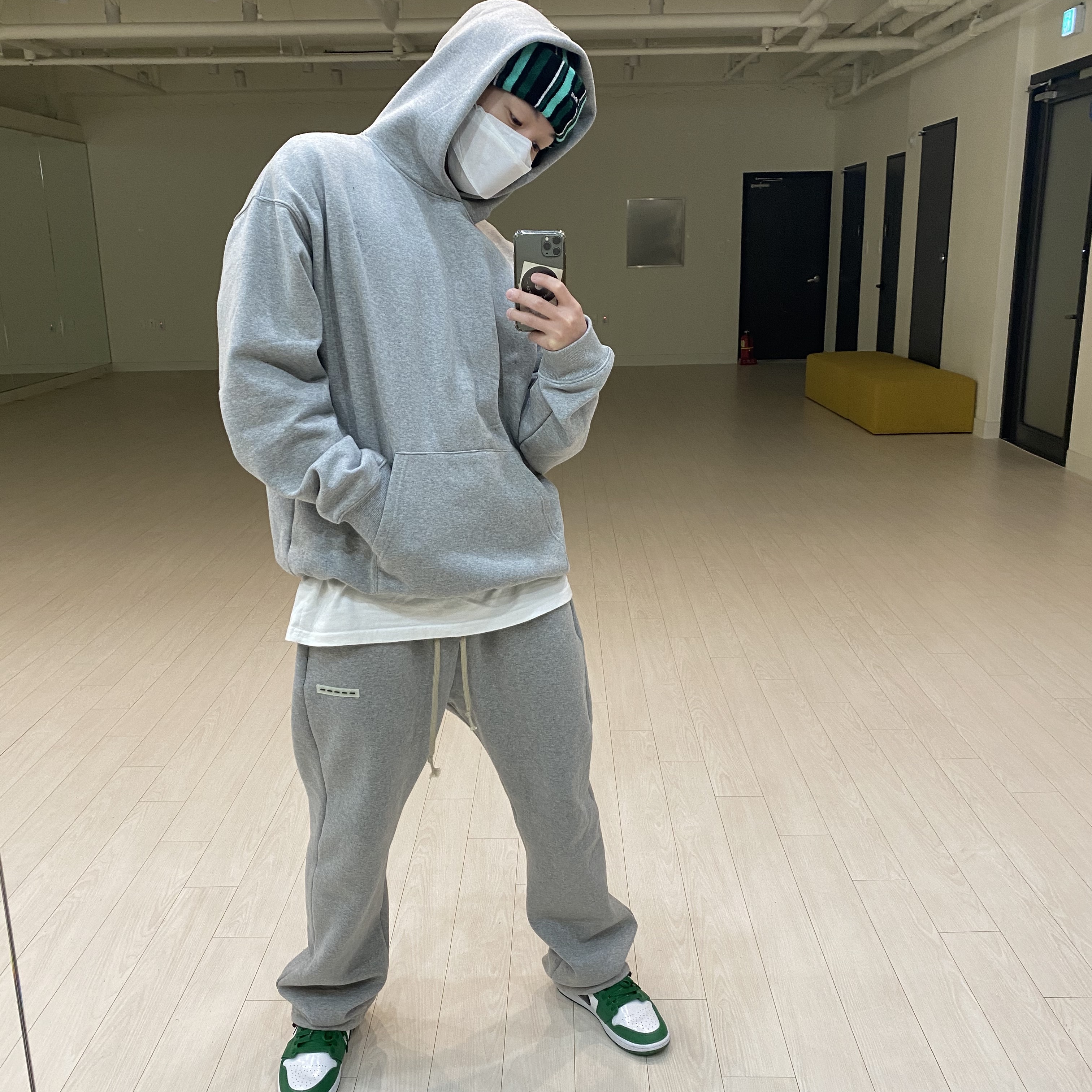 Jordan 1 Low Pine Green 착용 스타일 - 2