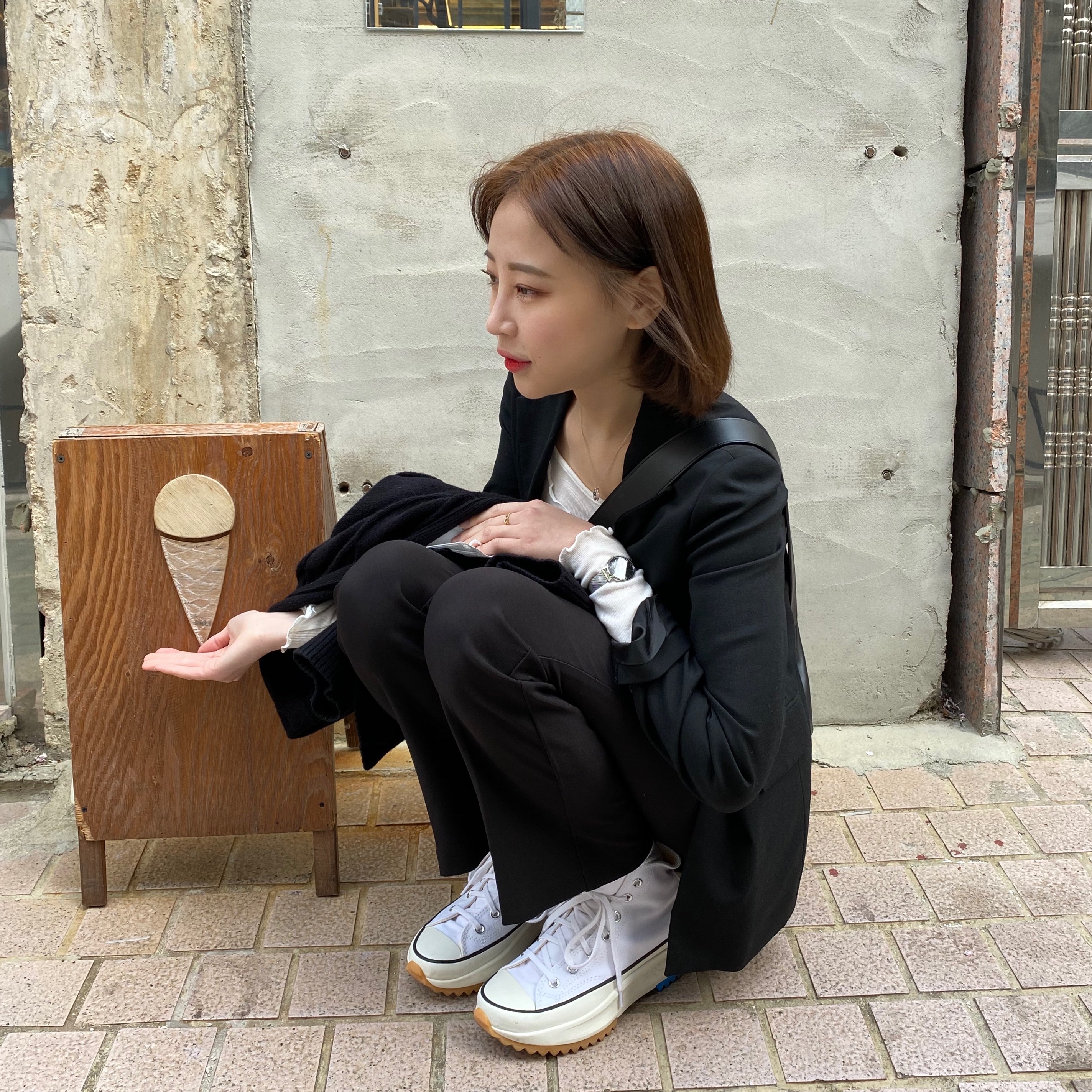 Converse x JW Anderson Run Star Hike Hi White 착용 스타일 - 1