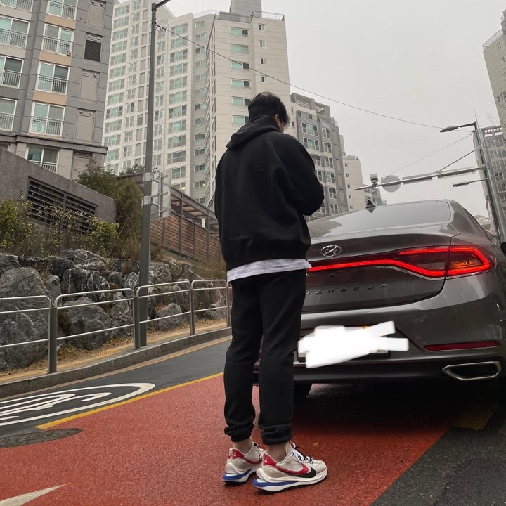 Essentials 3D Silicon Applique Pullover Hoodie Dark Slate/Black 2020, Essentials Sweatpants Dark Slate/Black 2020 착용 스타일