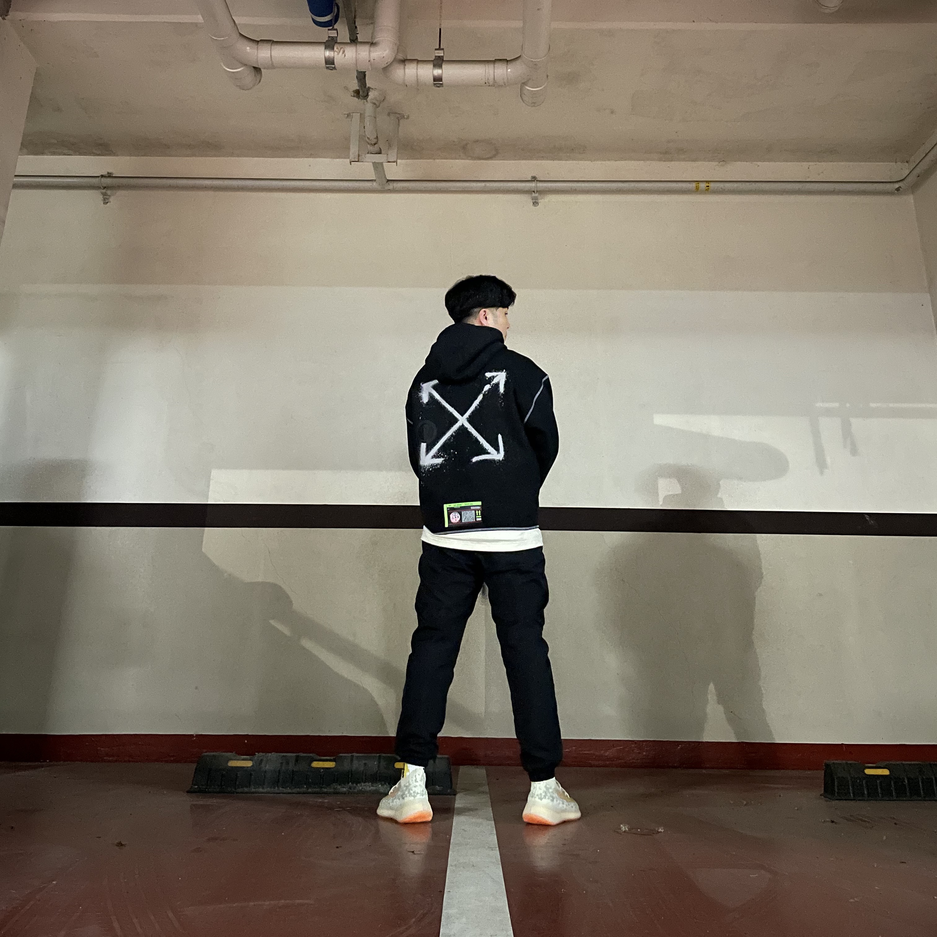 Adidas Yeezy Boost 380 Yecoraite - Reflective 착용 스타일 - 1
