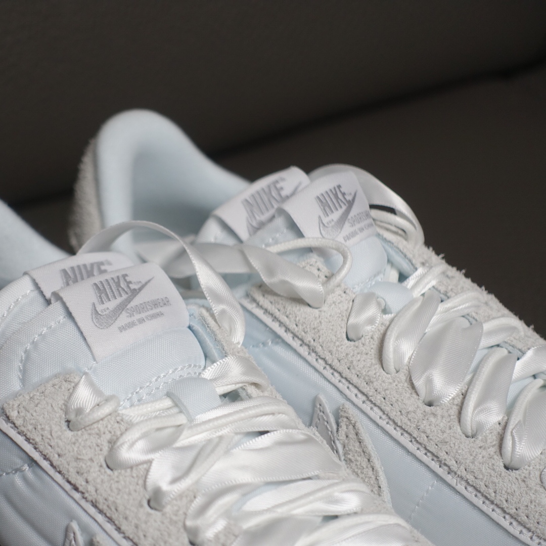 Nike x Sacai LDWaffle White Nylon 착용 스타일 - 3