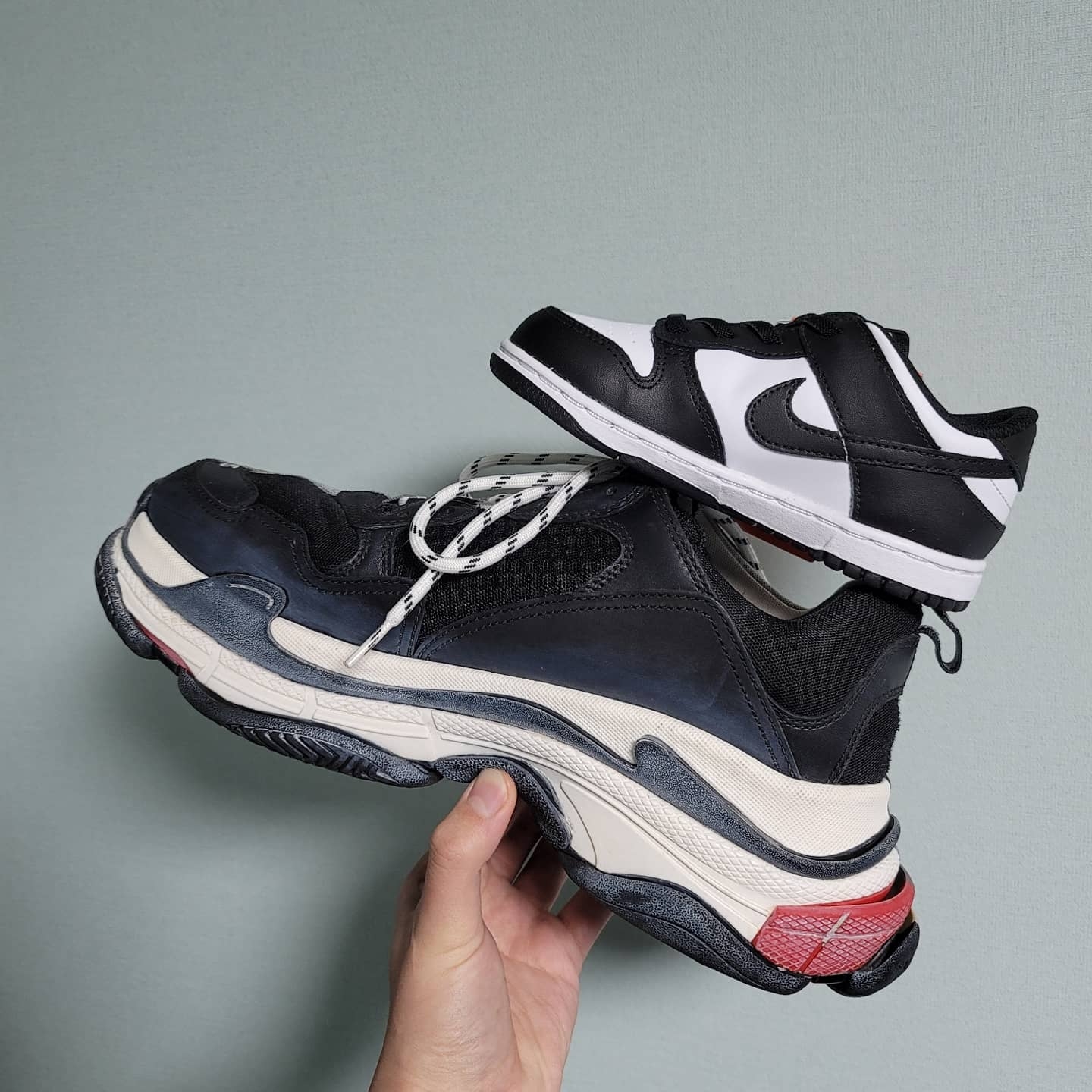 (TD) Nike Dunk Low Black, Balenciaga Triple S Split Brack Grey 2018 착용 스타일 - 5