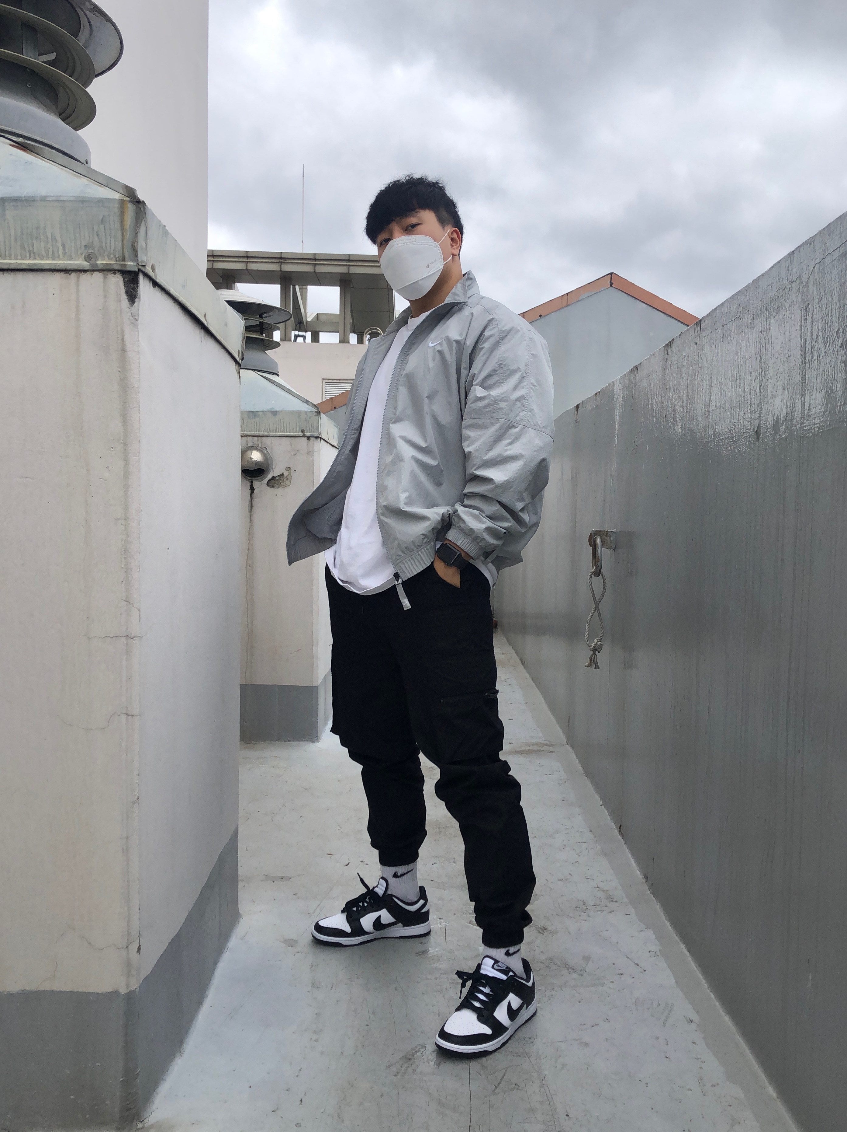 Nike M NRG Track Jacket Grey, Nike Dunk Low Retro Black 착용 스타일