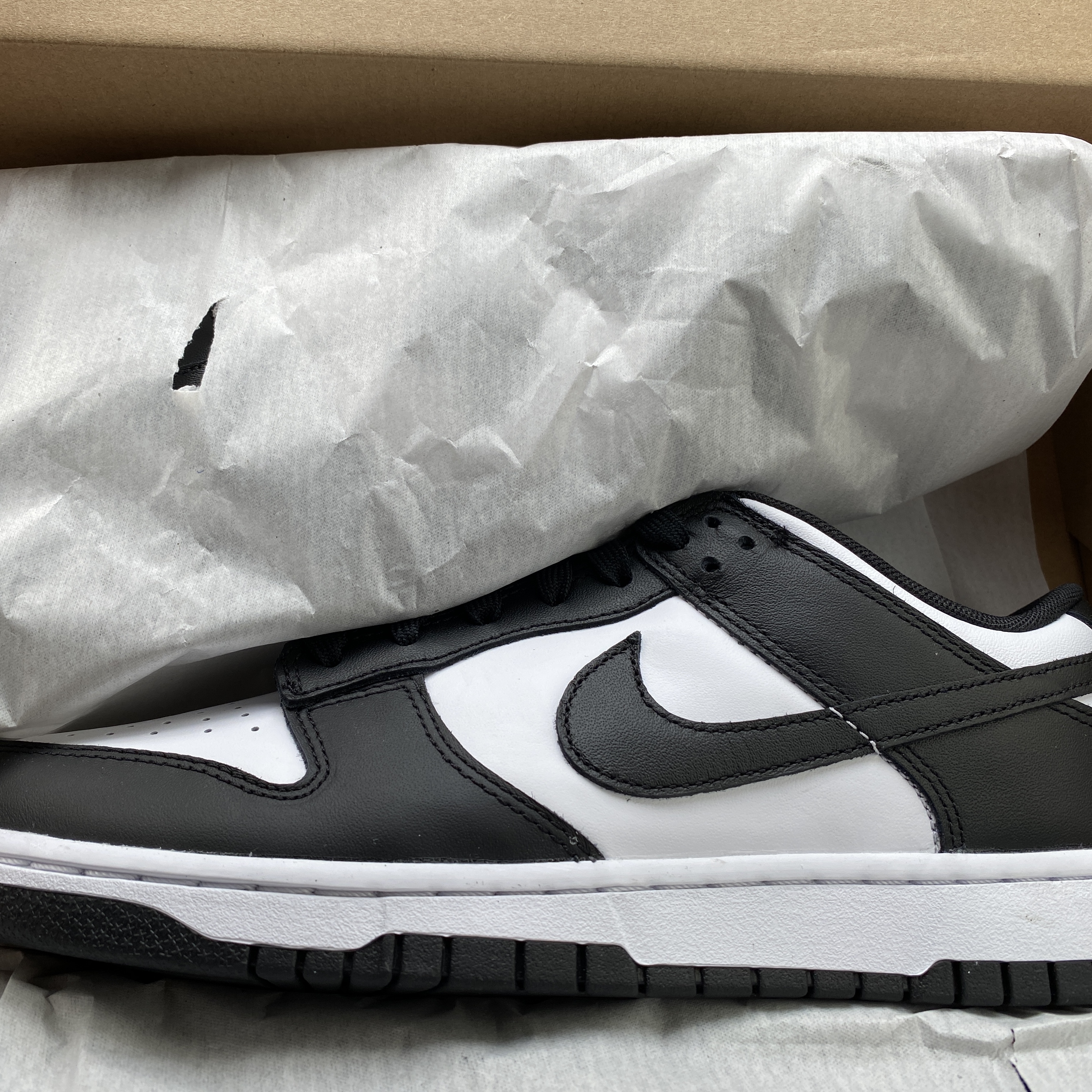Nike Dunk Low Retro Black 착용 스타일 - 1