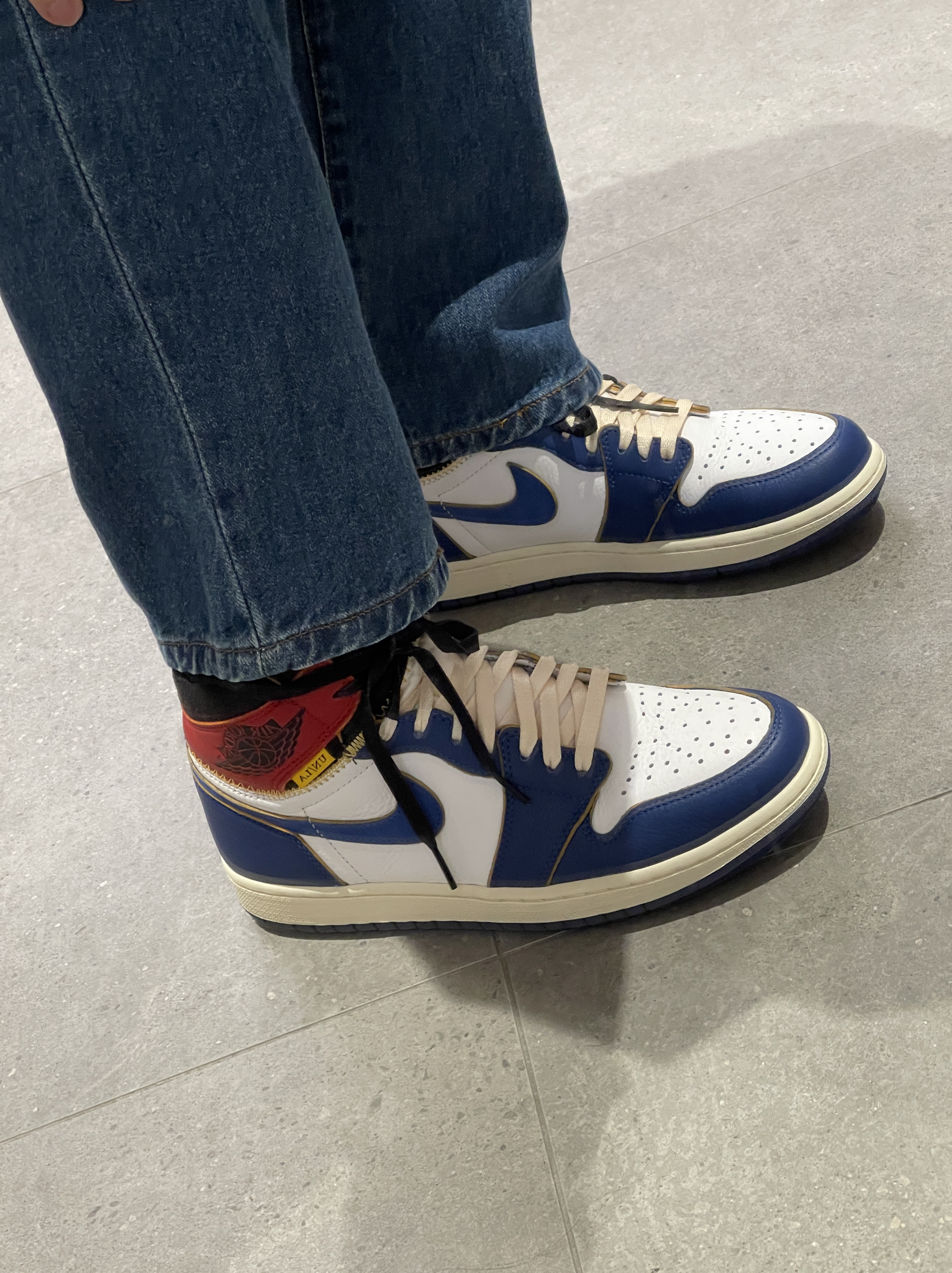 Jordan 1 x Union Retro High Blue Toe 착용 스타일 - 2