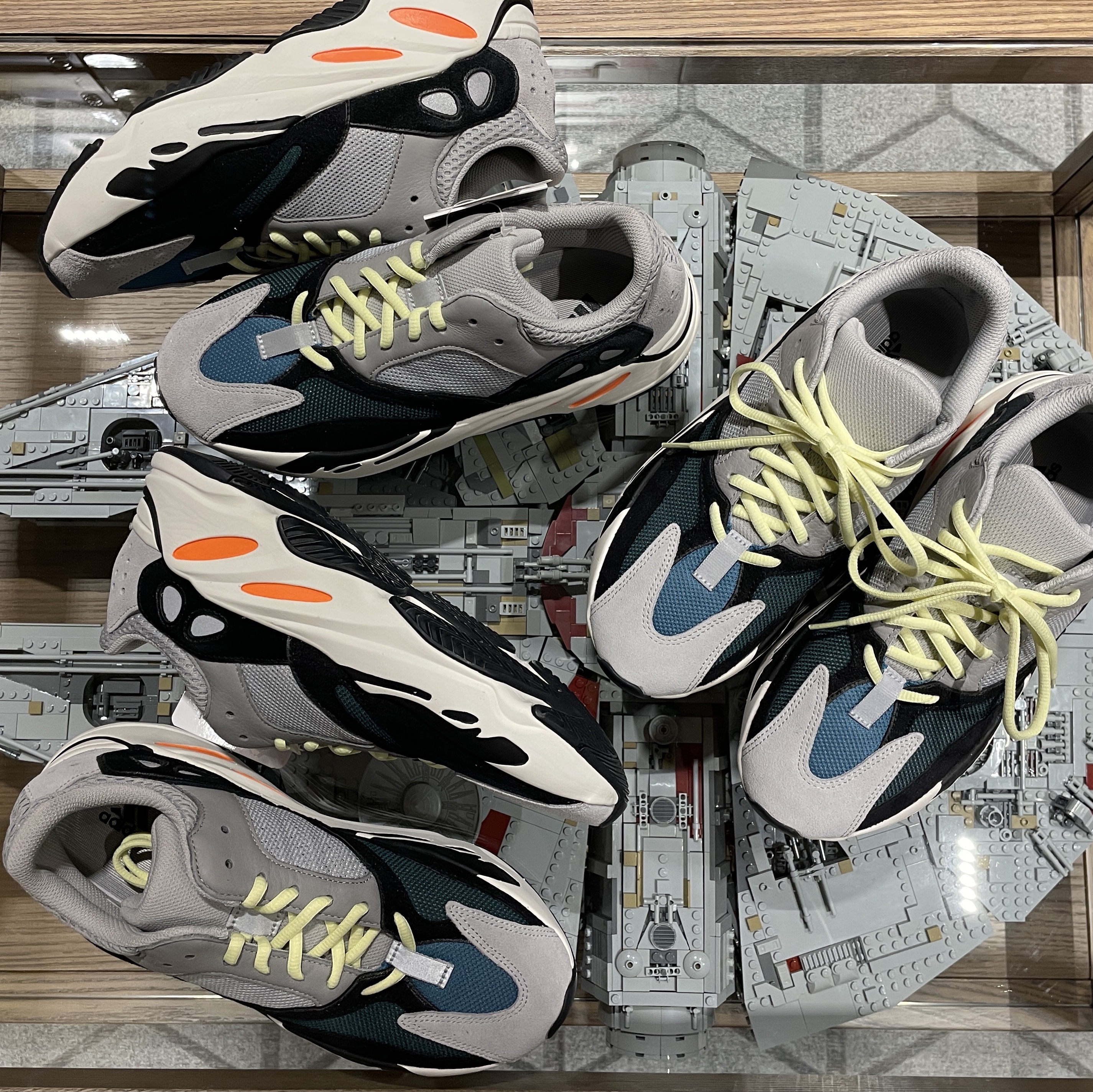 Adidas Yeezy Boost 700 Wave Runner Solid Grey 2017/2019 착용 스타일