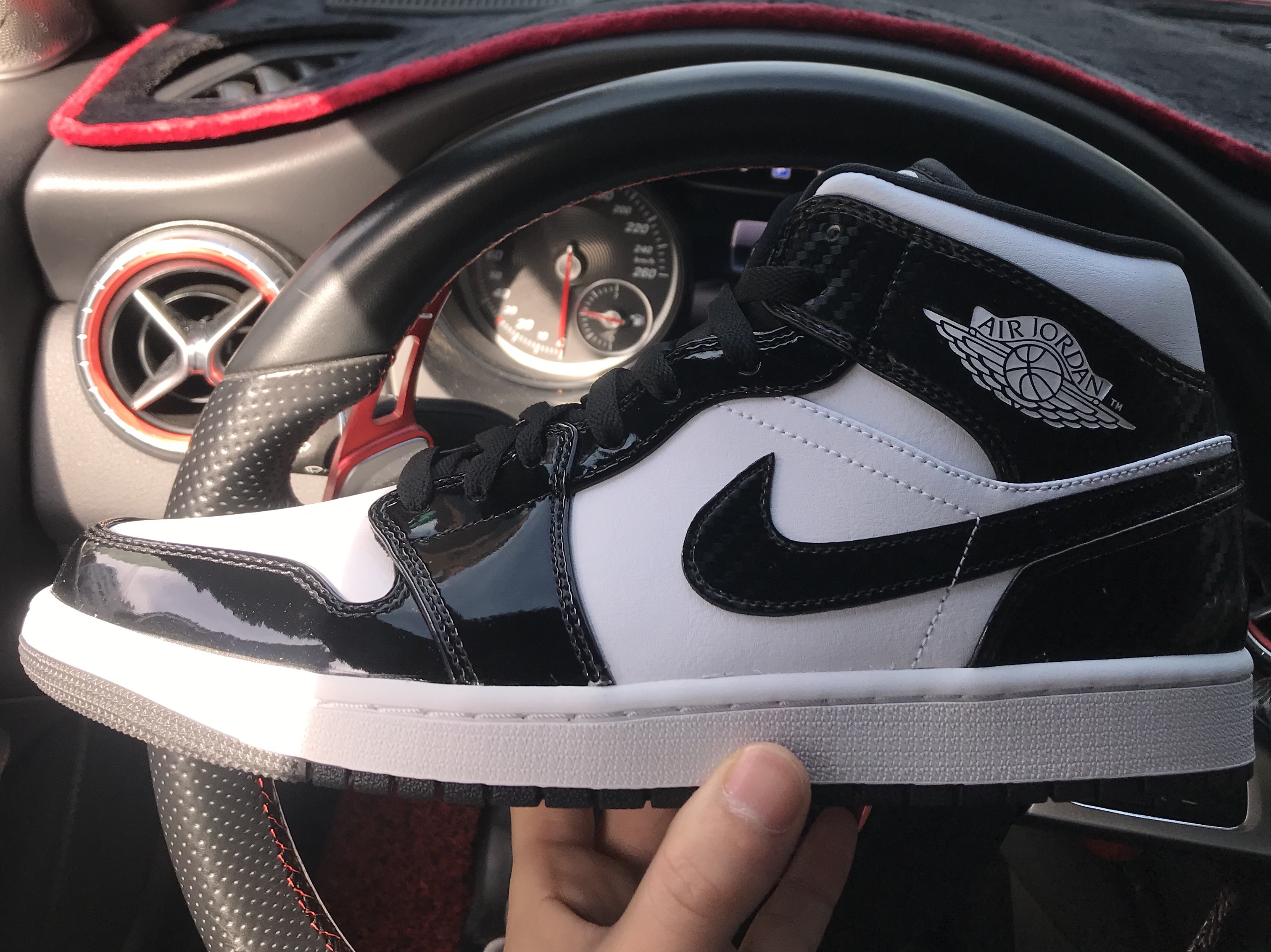 Jordan 1 Mid SE ASW Black 착용 스타일