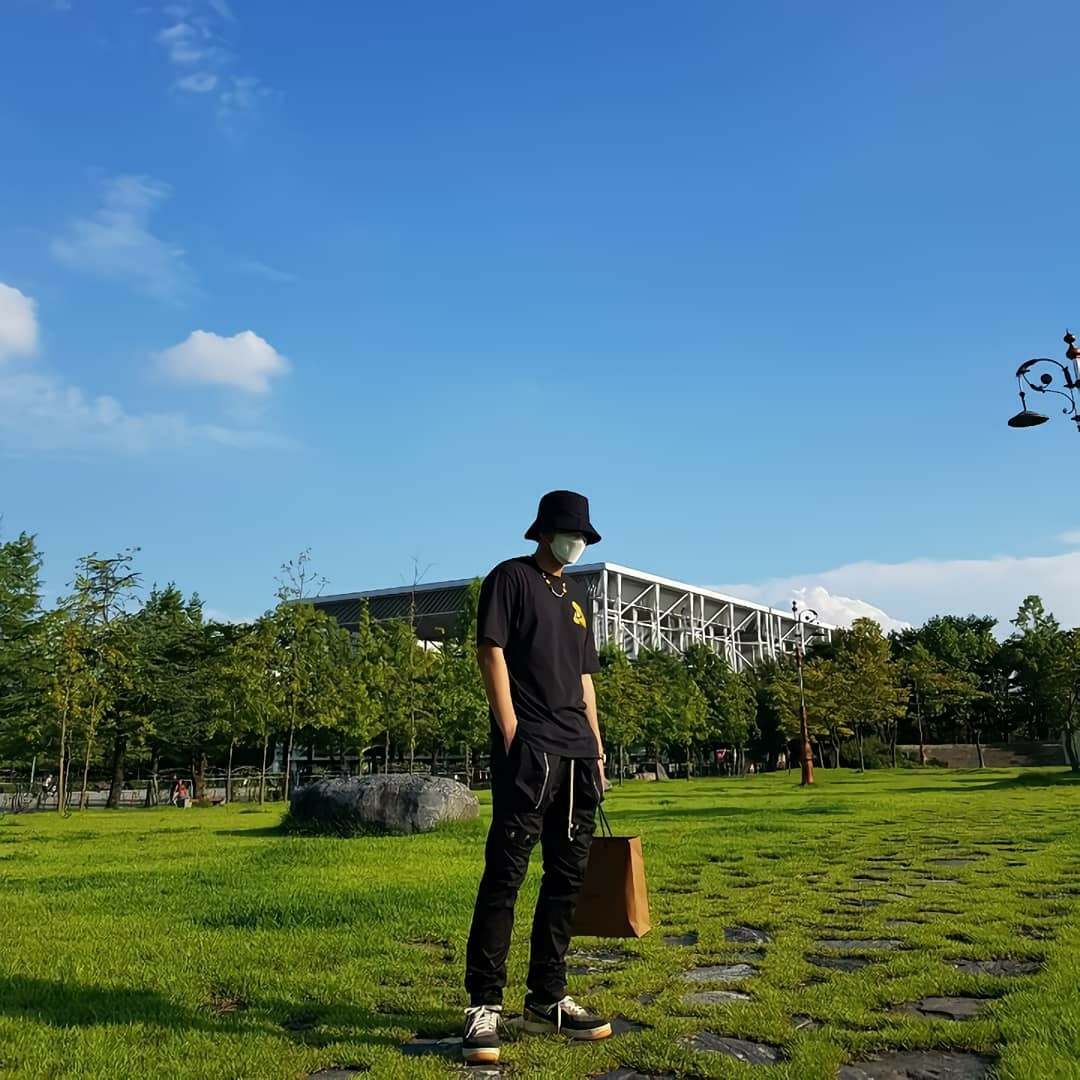 Nike x Travis Scott Air Force 1 Low Cactus Jack 착용 스타일