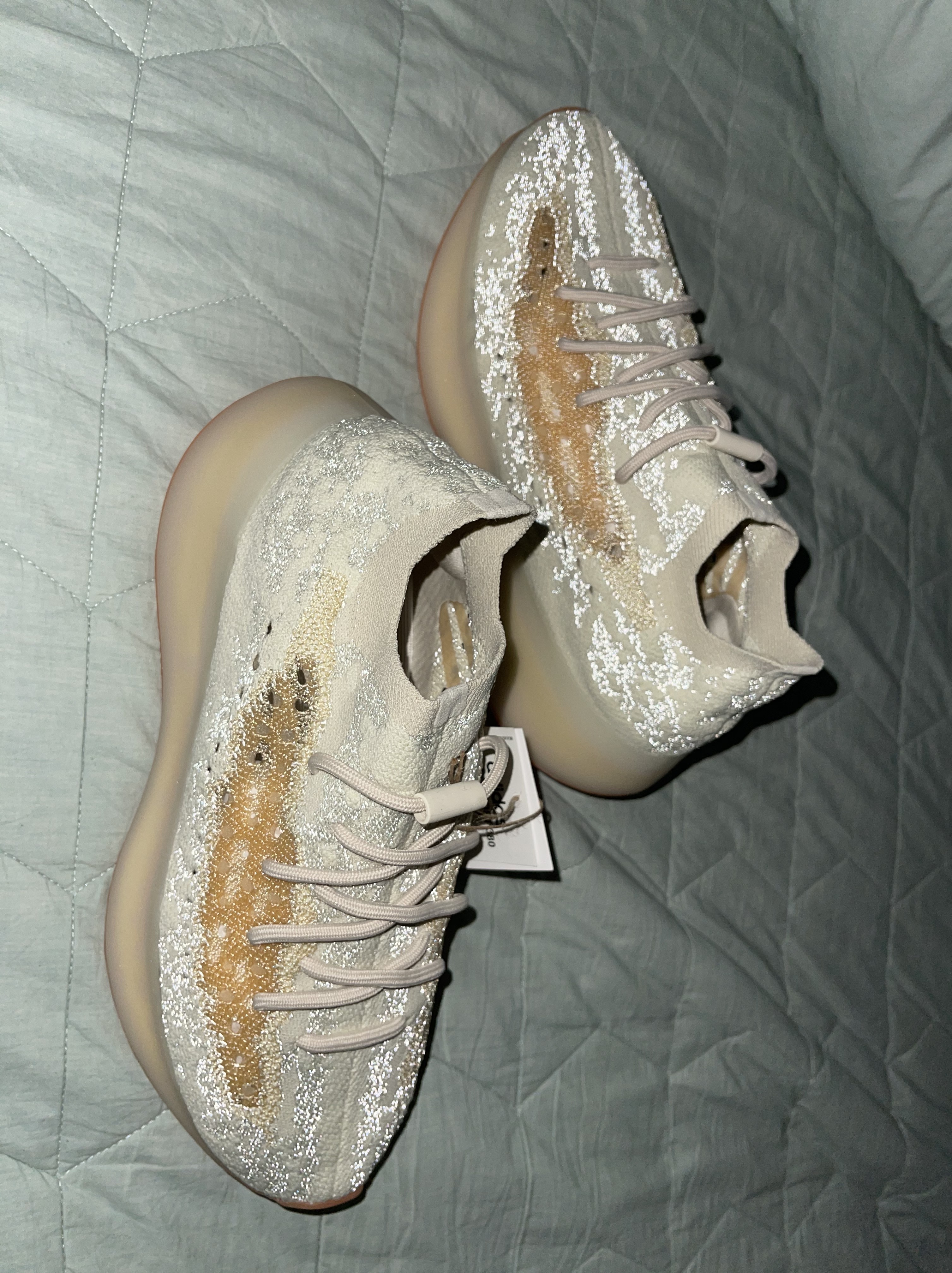 Adidas Yeezy Boost 380 Yecoraite - Reflective 착용 스타일 - 3