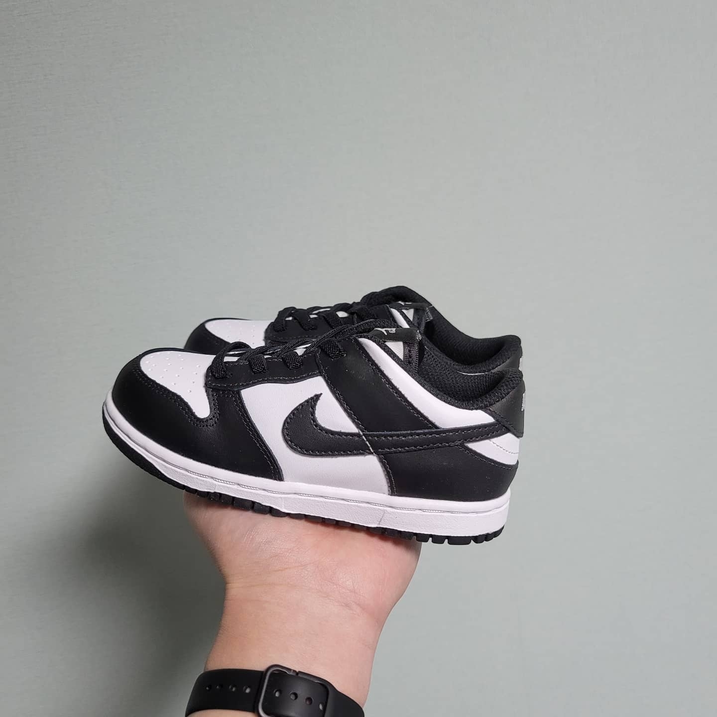 (TD) Nike Dunk Low Black, Balenciaga Triple S Split Brack Grey 2018 착용 스타일 - 3