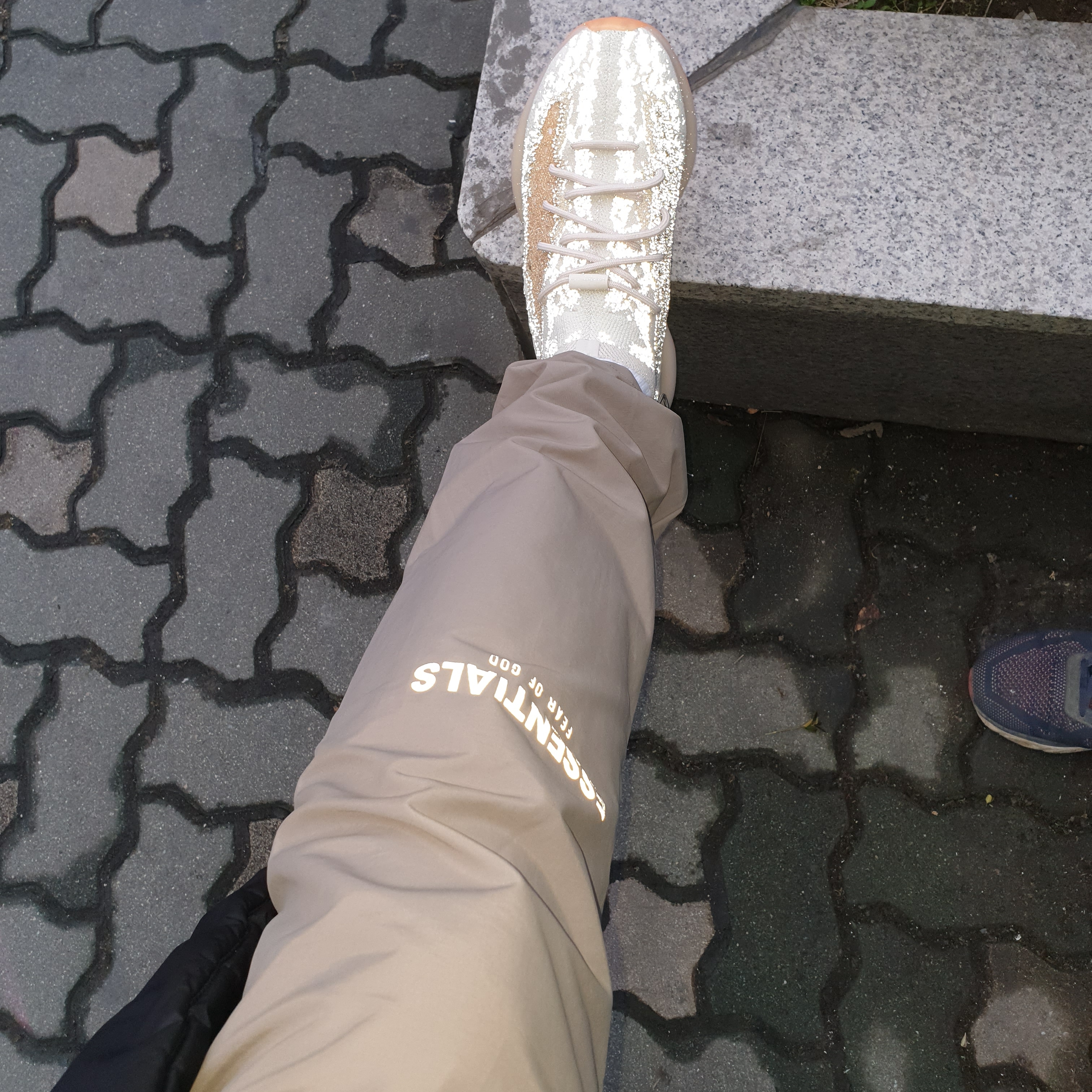 Adidas Yeezy Boost 380 Yecoraite - Reflective, Essentials Track Pants Cement - 20FW 착용 스타일