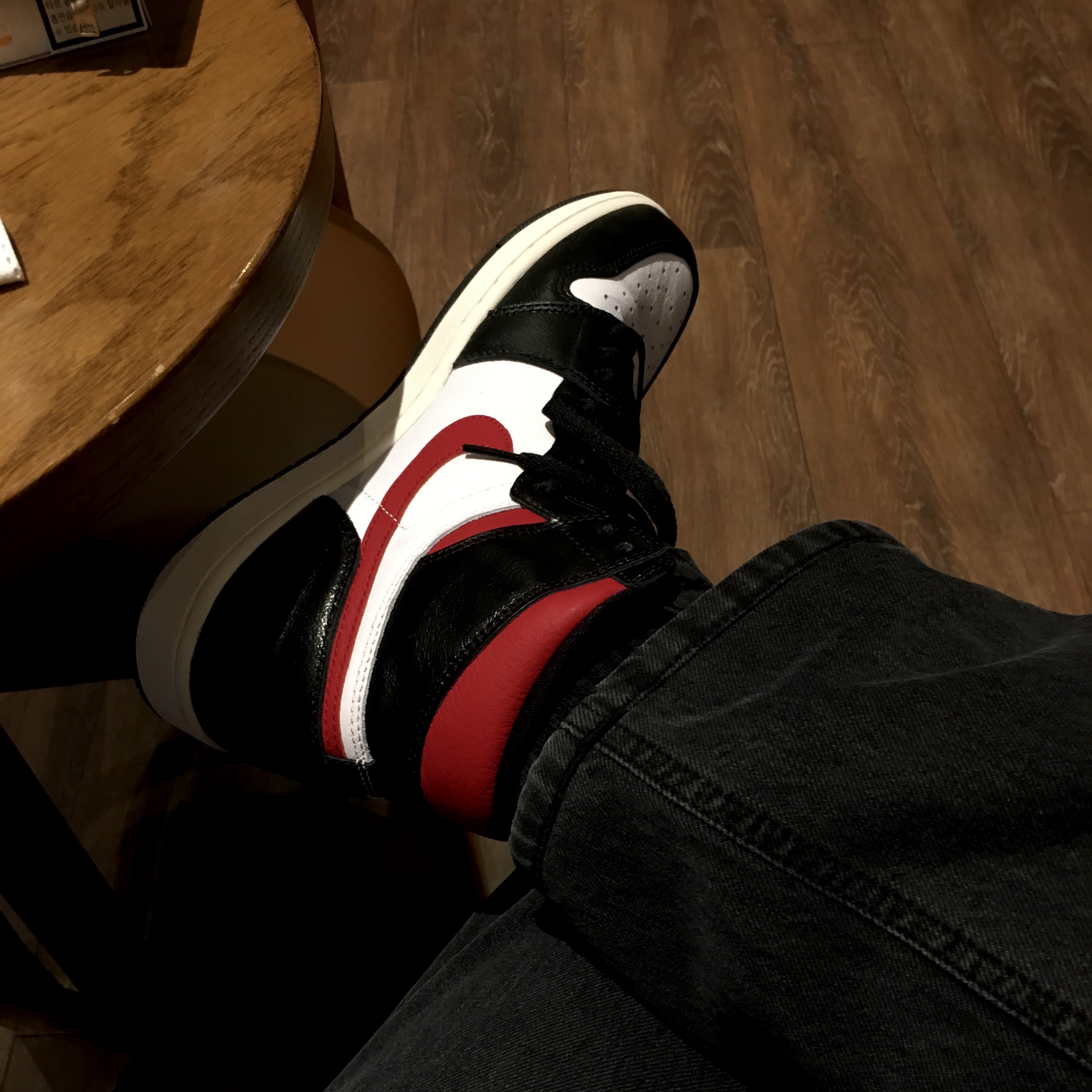 Jordan 1 Retro High OG Gym Red 착용 스타일