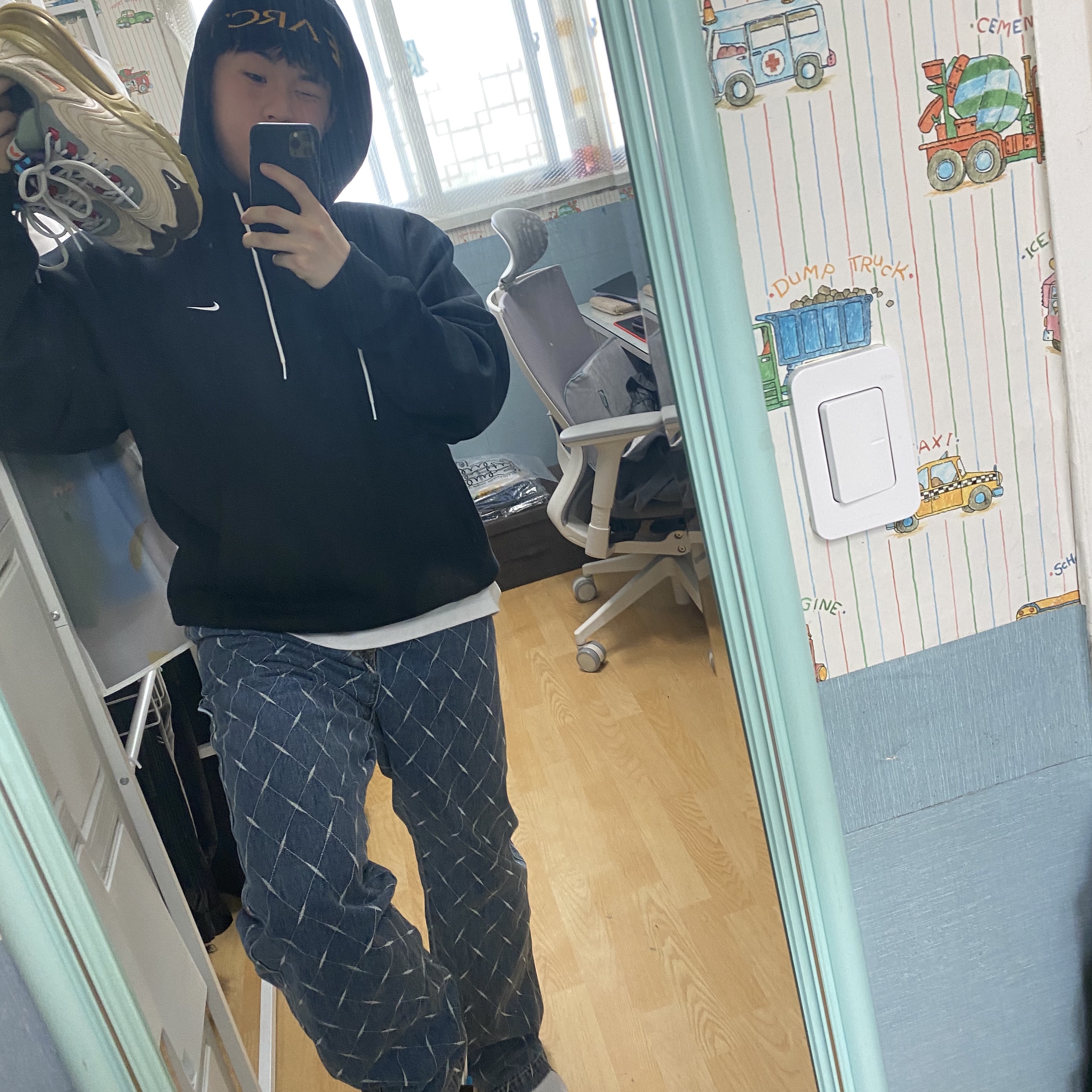 Nike x Travis Scott Air Max 270 React Cactus Trails, Palace x Arc'teryx Beanie Black - 20FW 착용 스타일 - 1