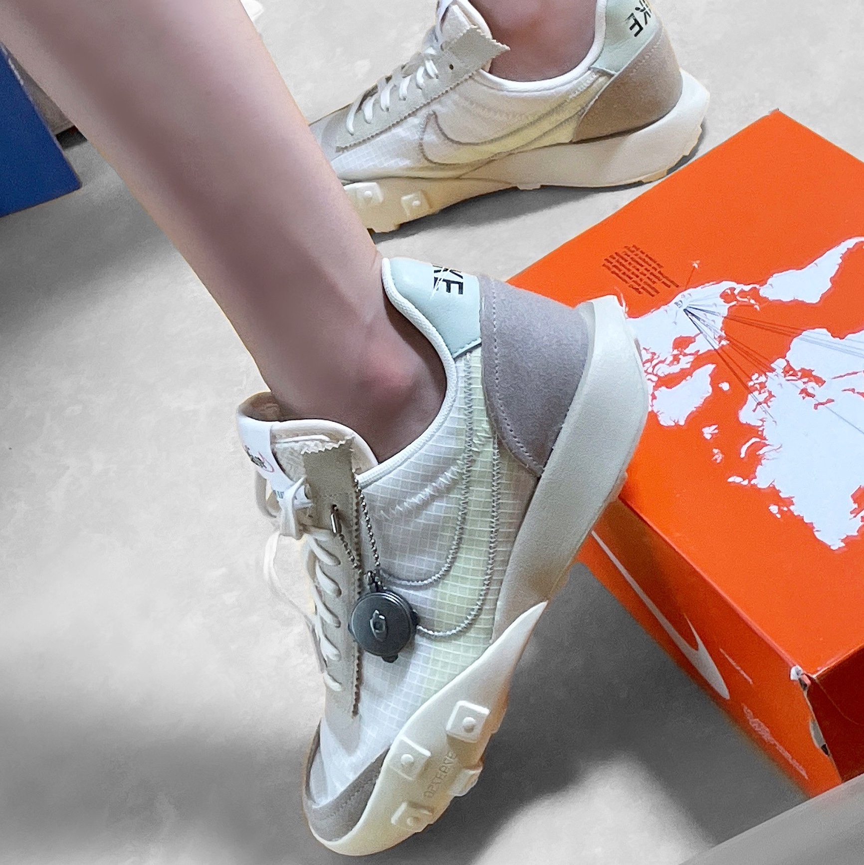 (W) Nike Waffle Racer LX Pale Ivory 착용 스타일