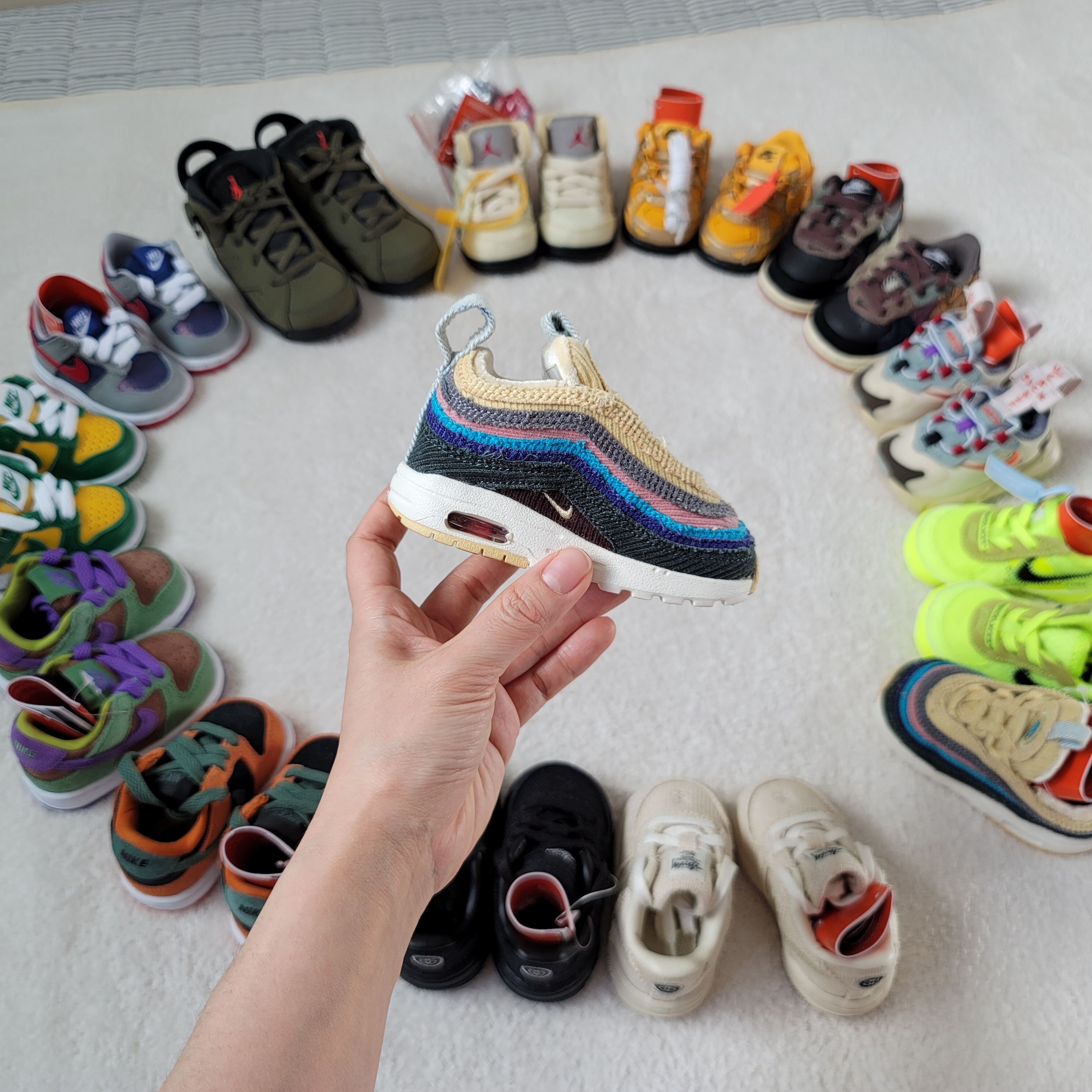 (TD) Nike x Sean Wotherspoon Air Max 1/97, (TD) Nike x Off-White Air Force 1 Low Volt 착용 스타일