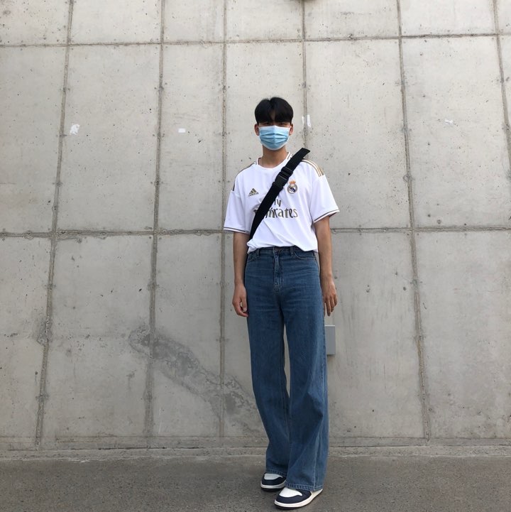 Jordan 1 Retro High Obsidian UNC 착용 스타일