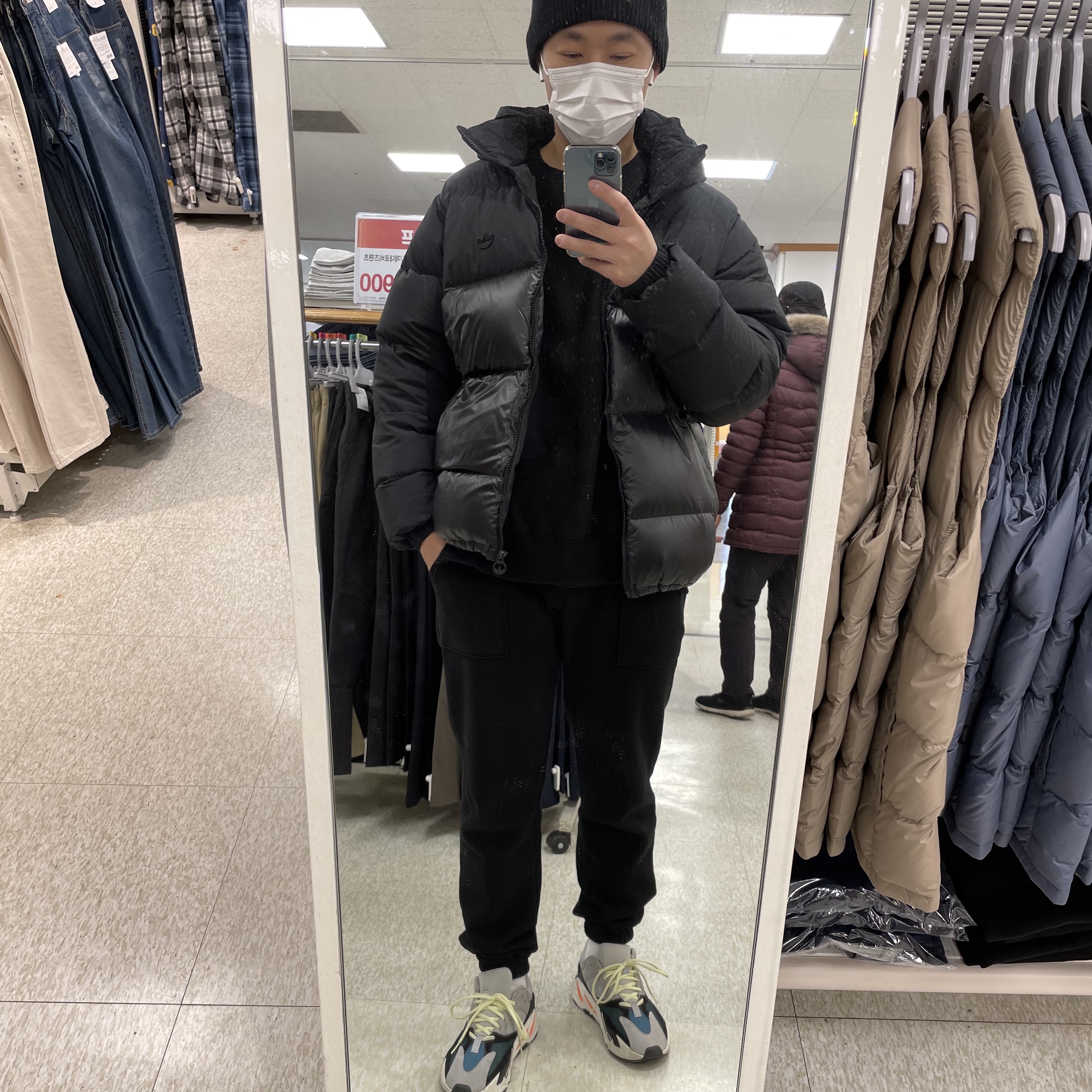Adidas Yeezy Boost 700 Wave Runner Solid Grey 2017/2019 착용 스타일