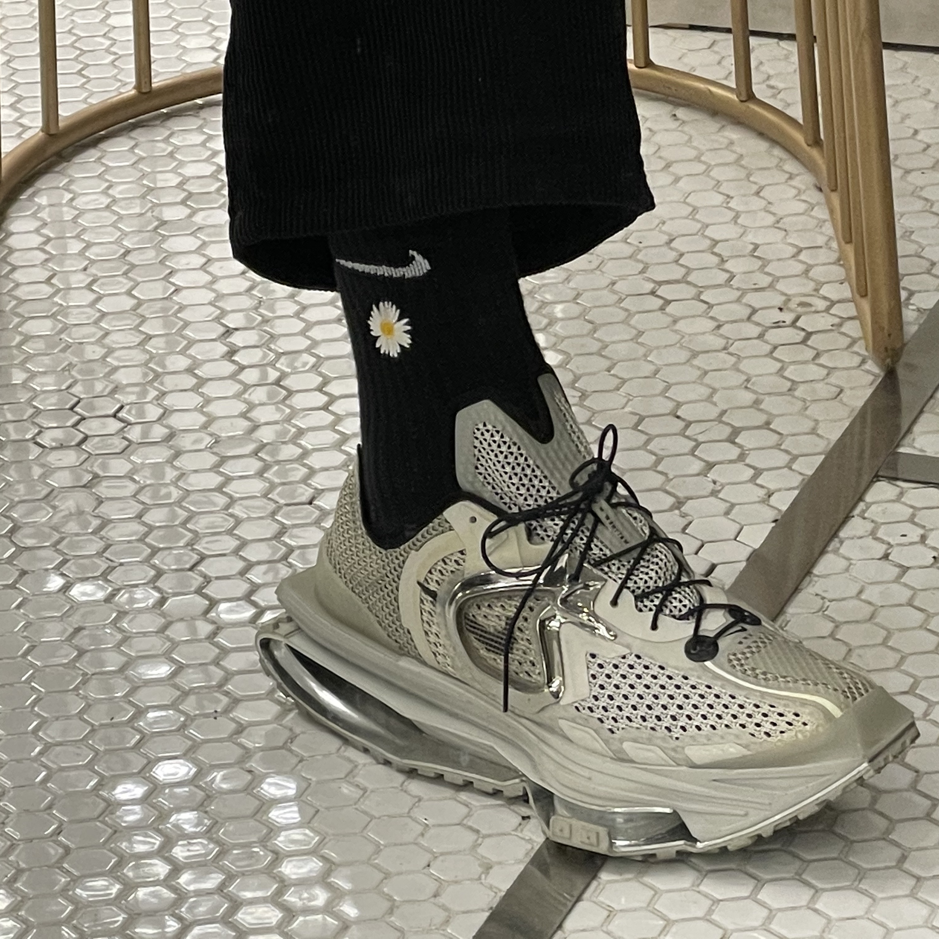 Essentials Logo Hoodie Brown/Rain Drum - Ssense Exclusive, Nike x Matthew M Williams Zoom 004 Stone 착용 스타일 - 2
