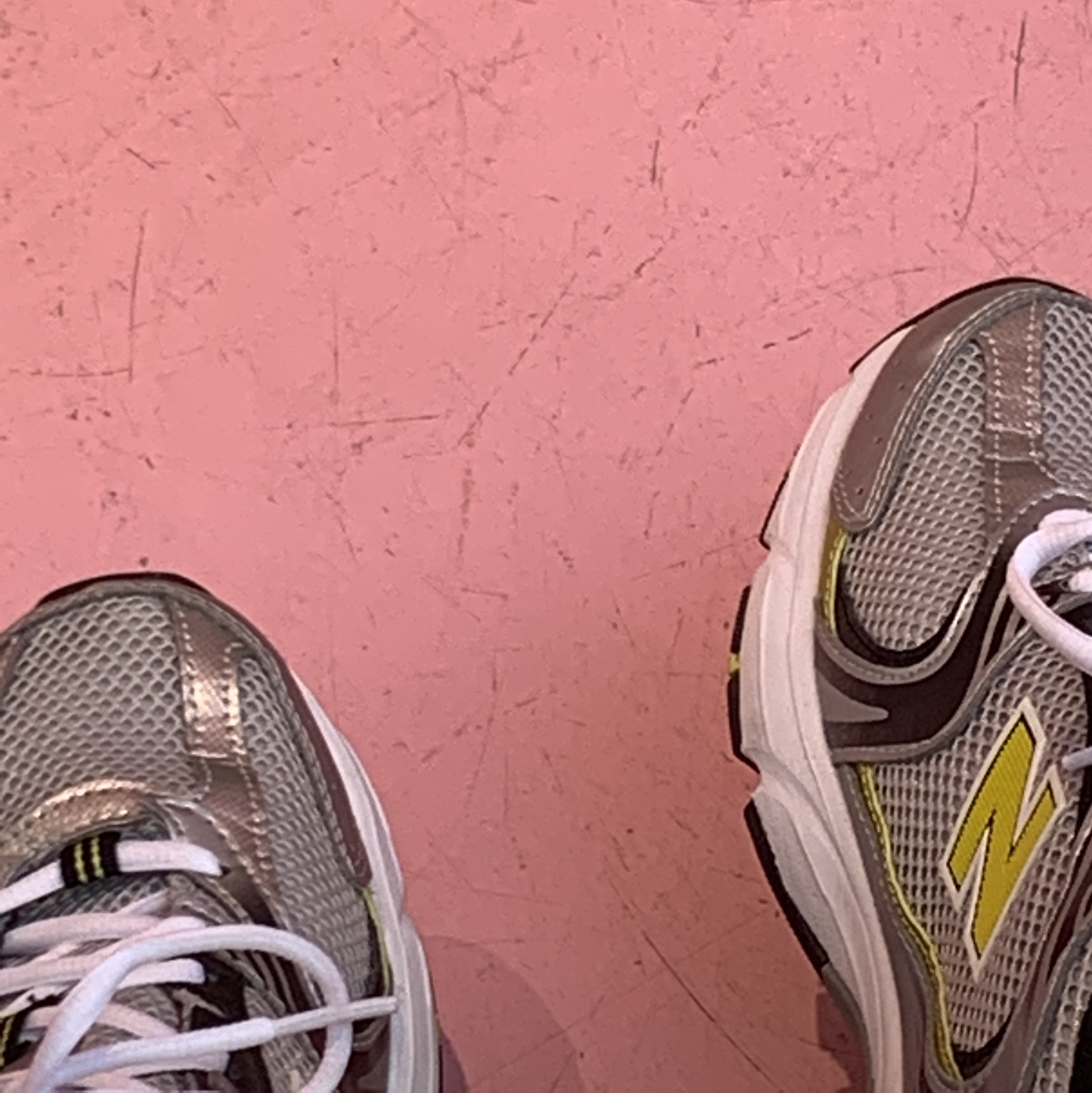 New Balance 530 Silver 착용 스타일