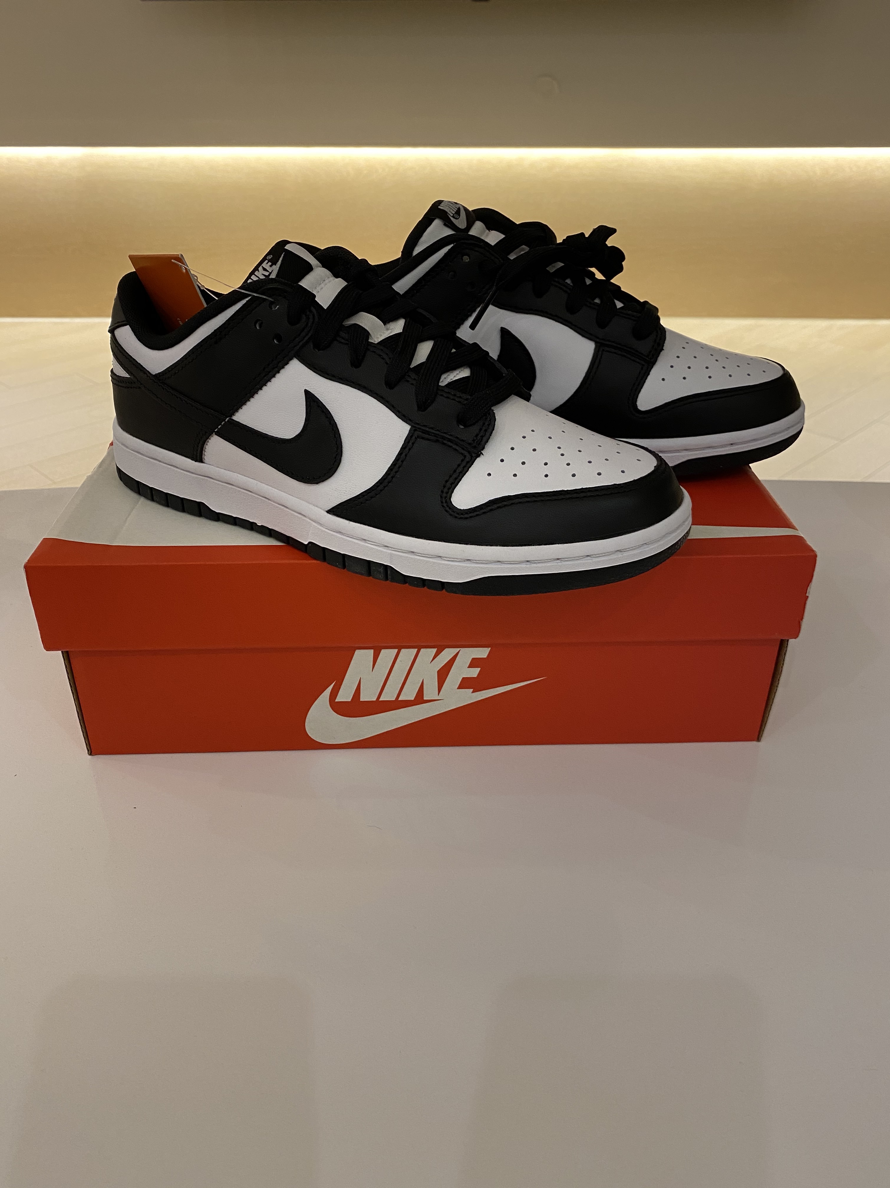Nike Dunk Low Retro Black 착용 스타일