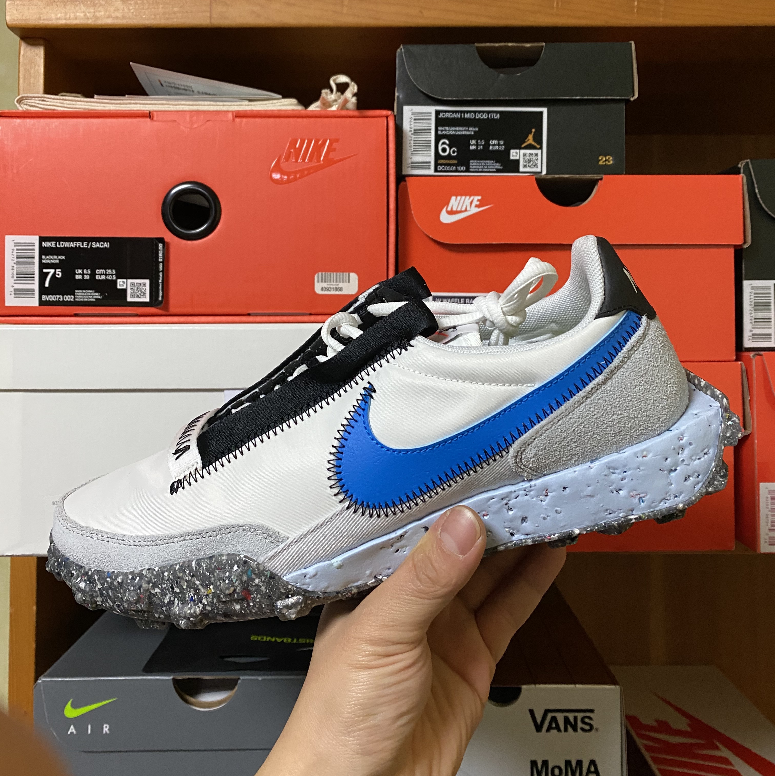 (W) Nike Waffle Racer Crater Photo Blue 착용 스타일