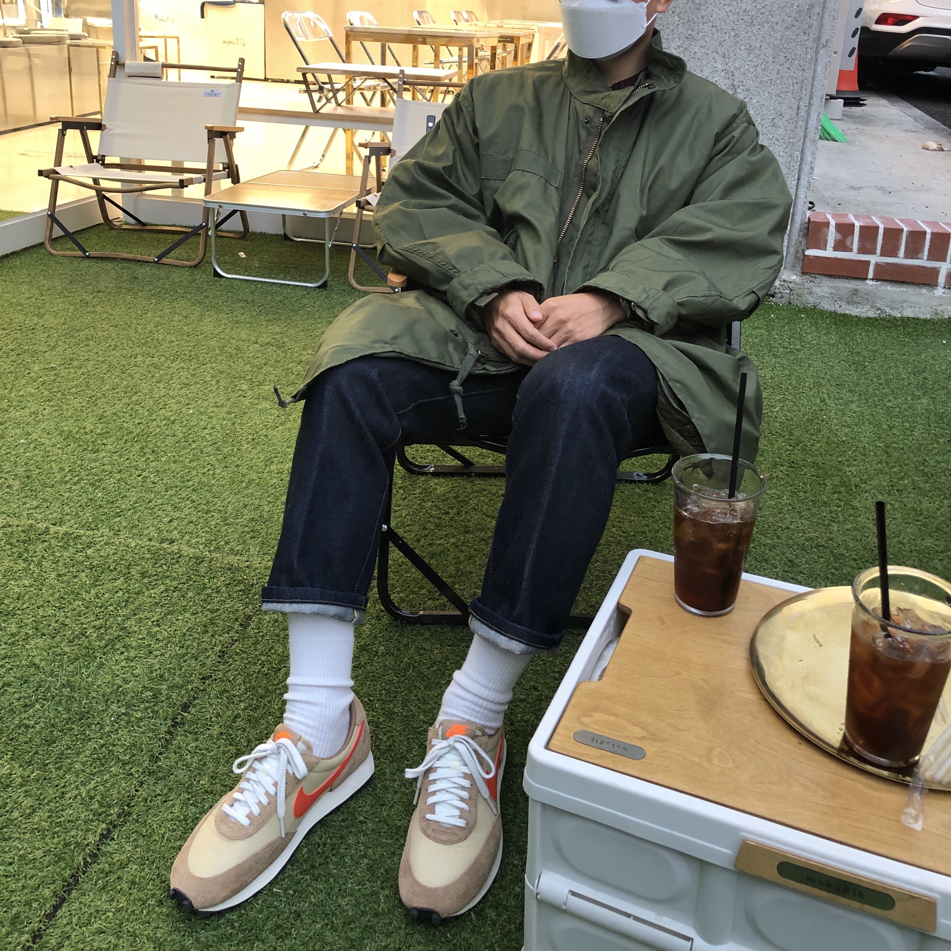 Nike Daybreak SP Vegas Gold College Orange 착용 스타일