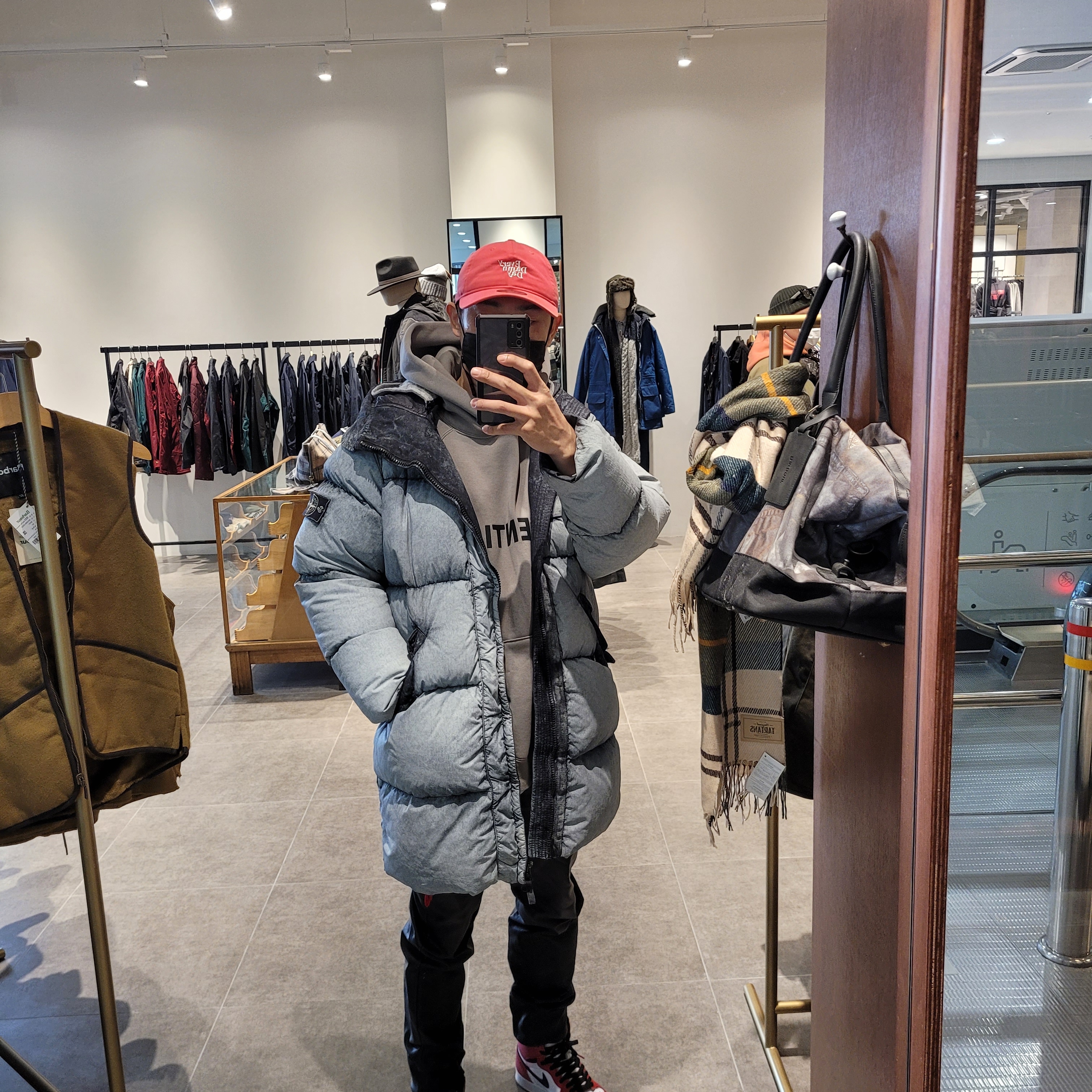 Jordan 1 Retro High Spider-Man Origin Story, Essentials 3D Silicon Applique Pullover Hoodie String Tan - 20SS 착용 스타일
