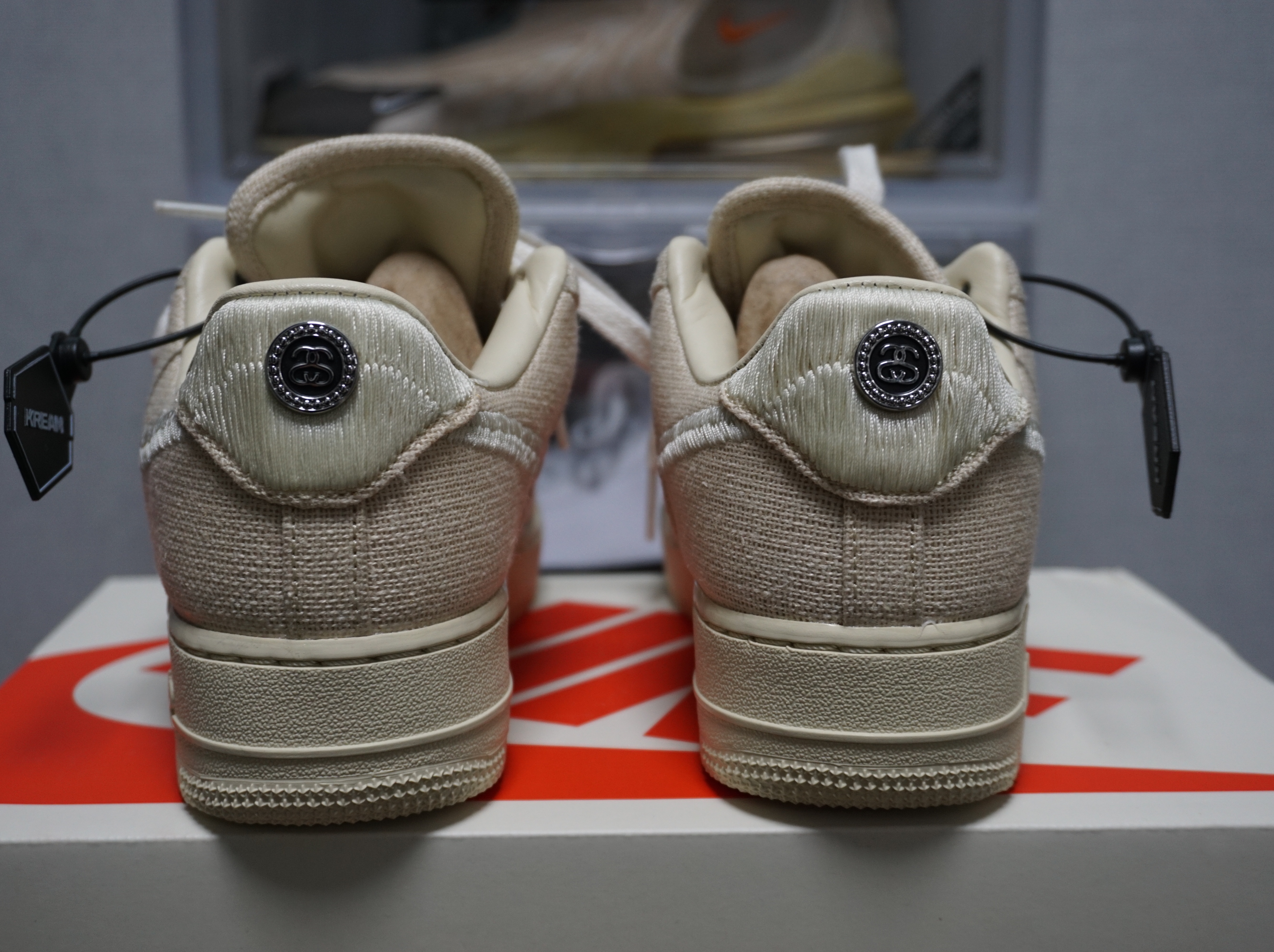Nike x Stussy Air Force 1 Low Fossil 착용 스타일 - 5