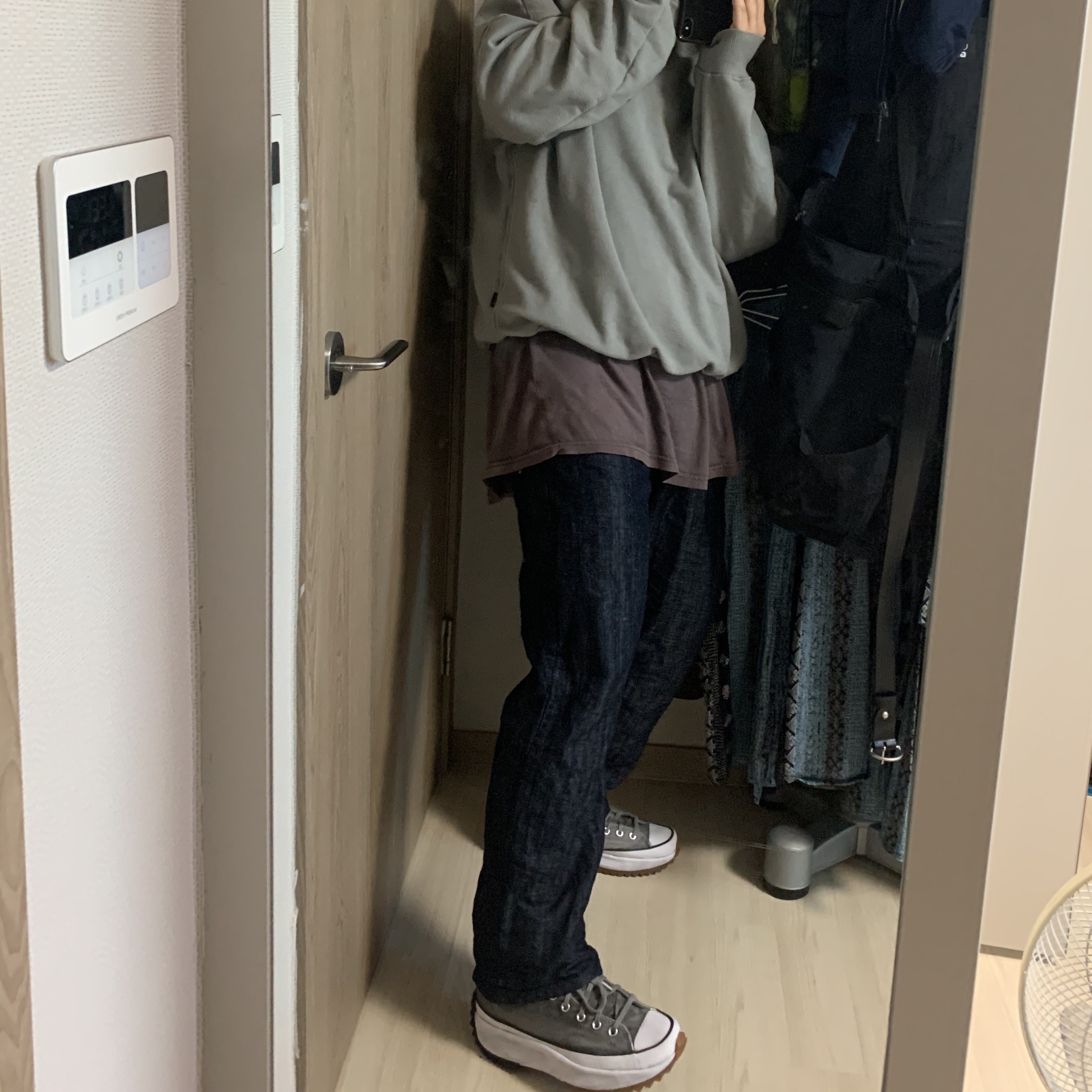 Converse Run Star Hike Hi Smoke 착용 스타일
