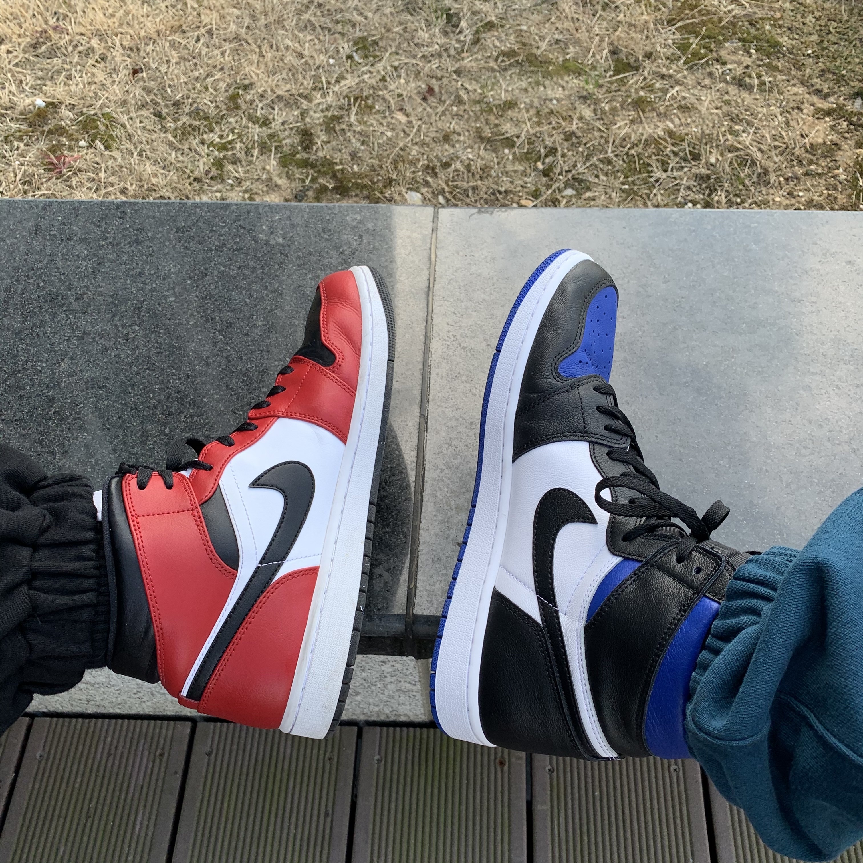 Jordan 1 Mid Chicago Black Toe, Jordan 1 Retro High OG Royal Toe 착용 스타일