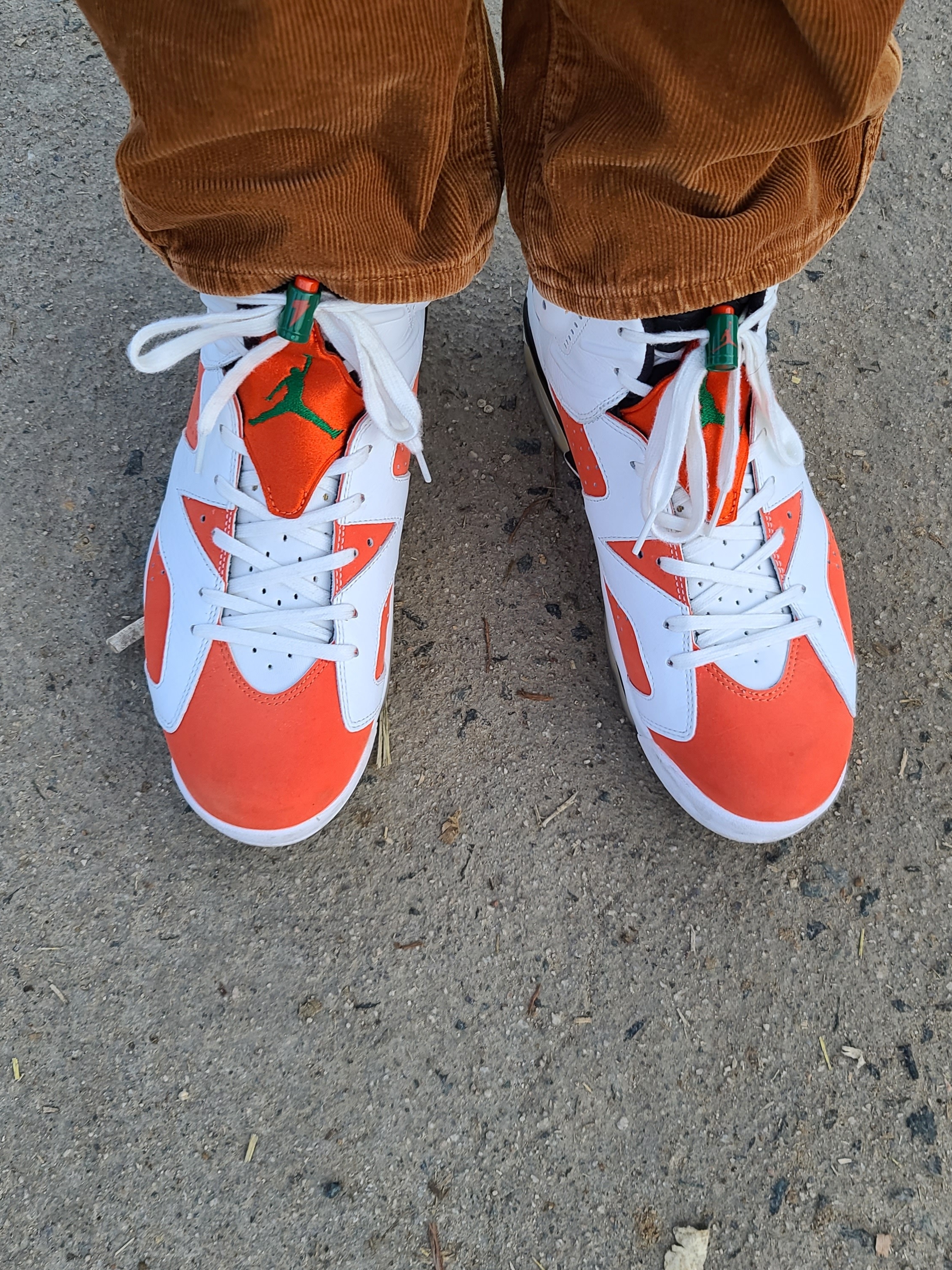 Jordan 6 Retro Gatorade Like Mike White 착용 스타일 - 2